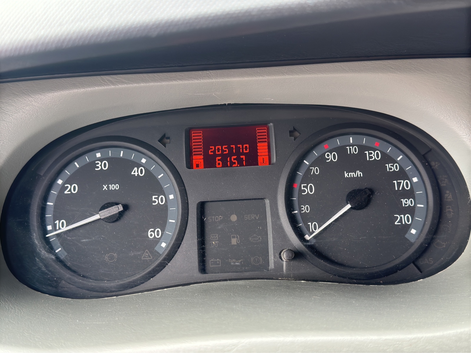 RENAULT Trafic 2.0 dCi 115 2.7t L1H1 Authentique-image-18