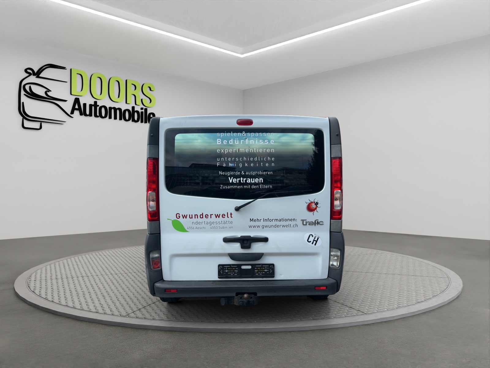 RENAULT Trafic 2.0 dCi 115 2.7t L1H1 Authentique-showroom-element-3
