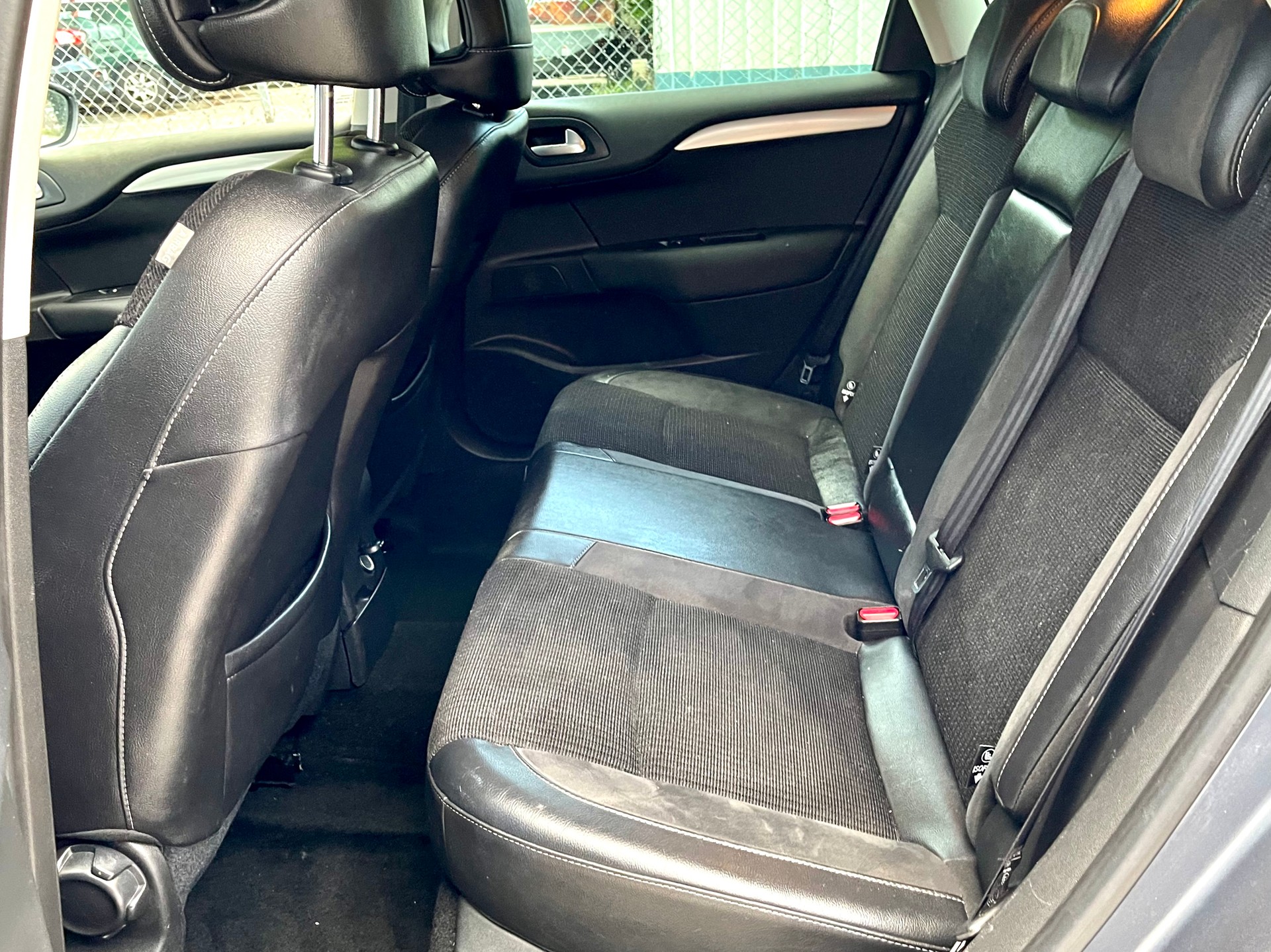 CITROEN C4 Berline 1.6 VTi Exclusive-image-12
