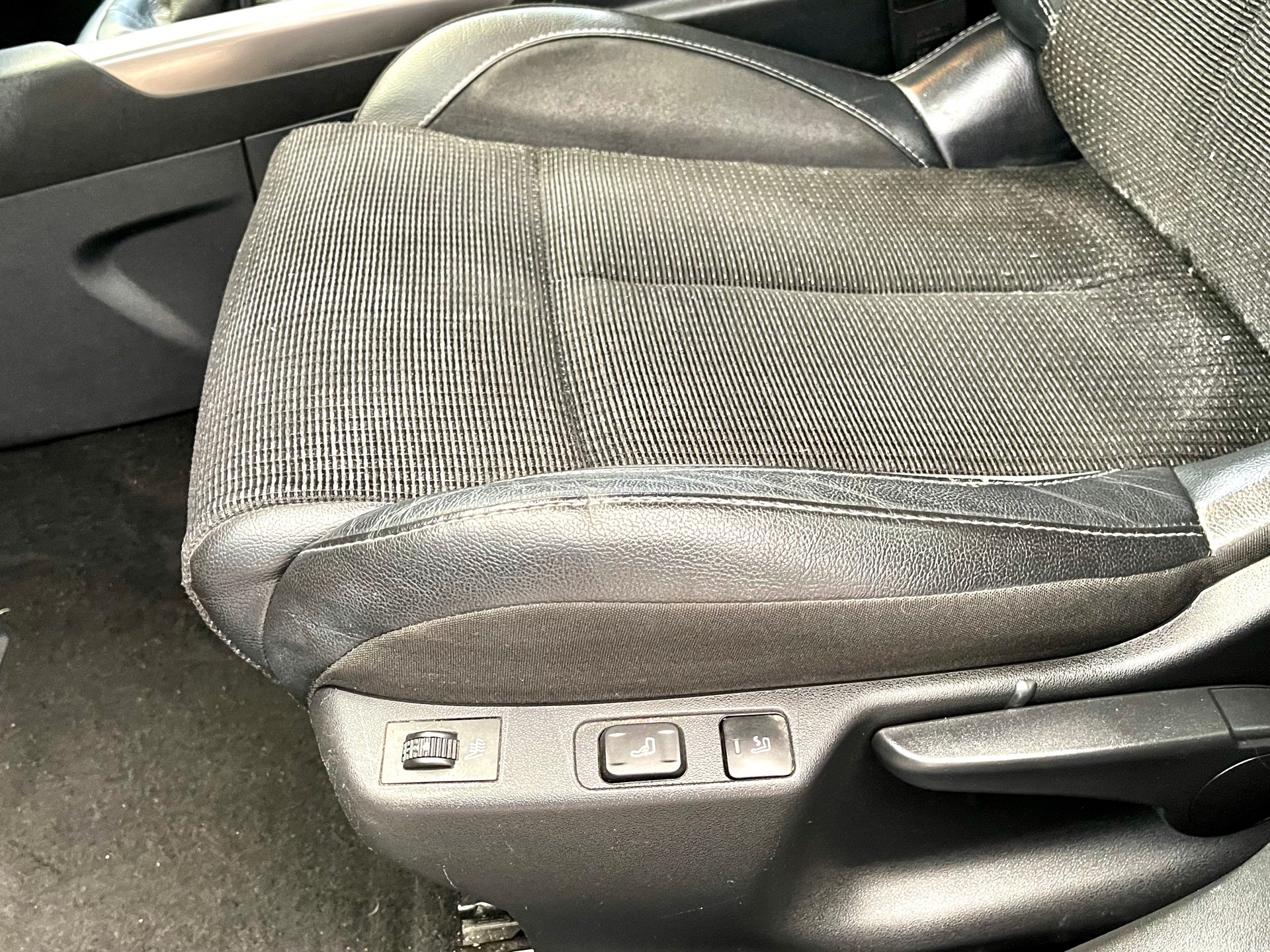 CITROEN C4 Berline 1.6 VTi Exclusive-showroom-element-3