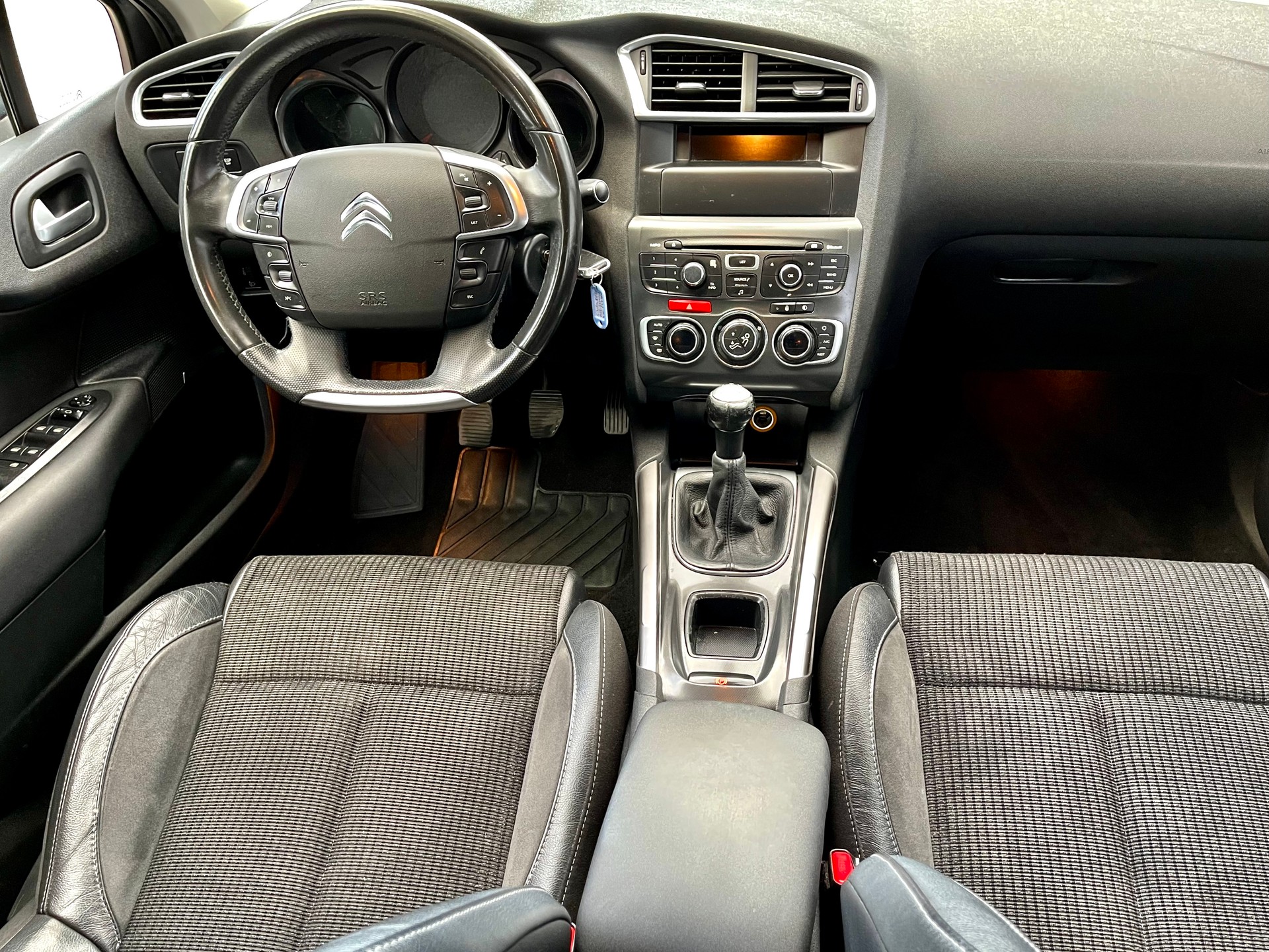 CITROEN C4 Berline 1.6 VTi Exclusive-showroom-element-1