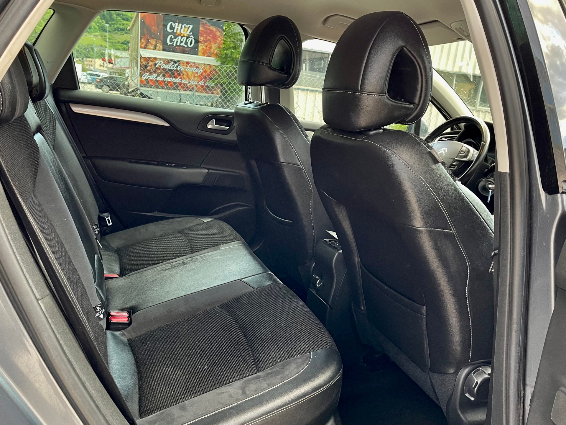 CITROEN C4 Berline 1.6 VTi Exclusive-image-24