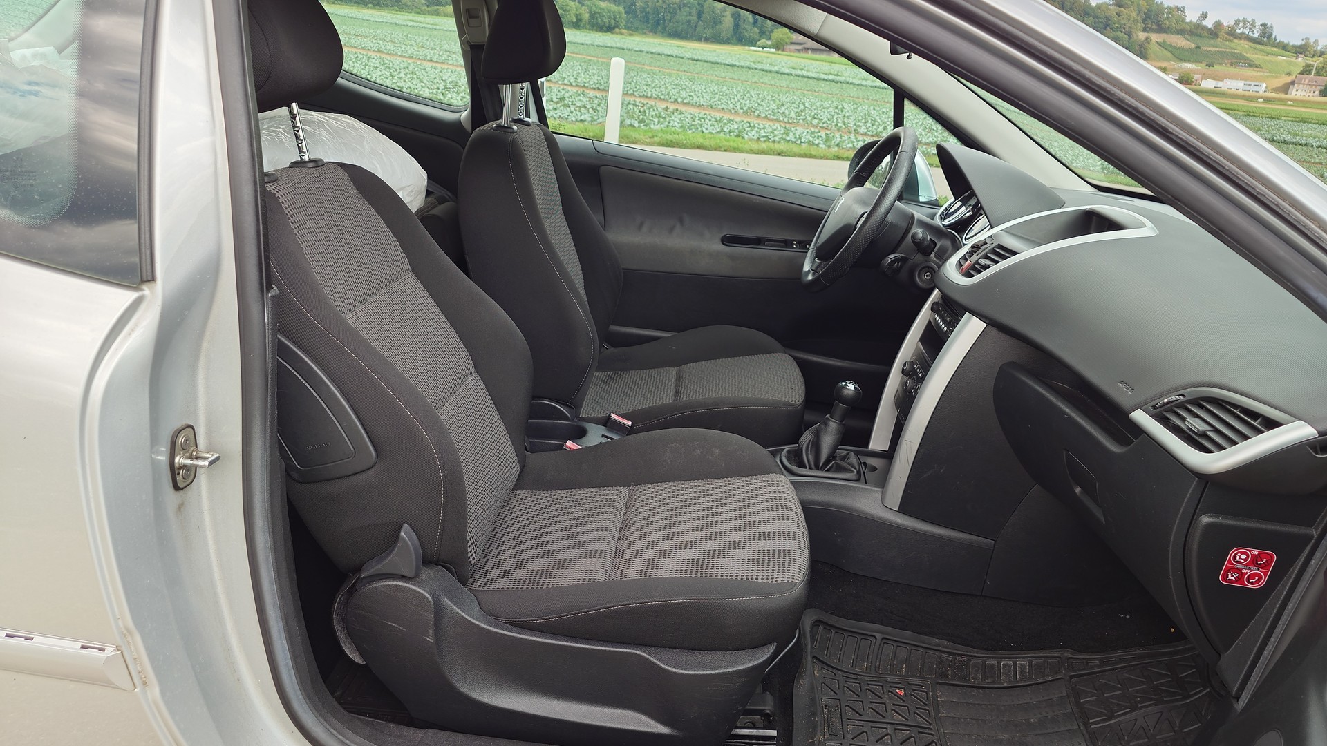 PEUGEOT 207 1.6 16V Sport Pack-image-9