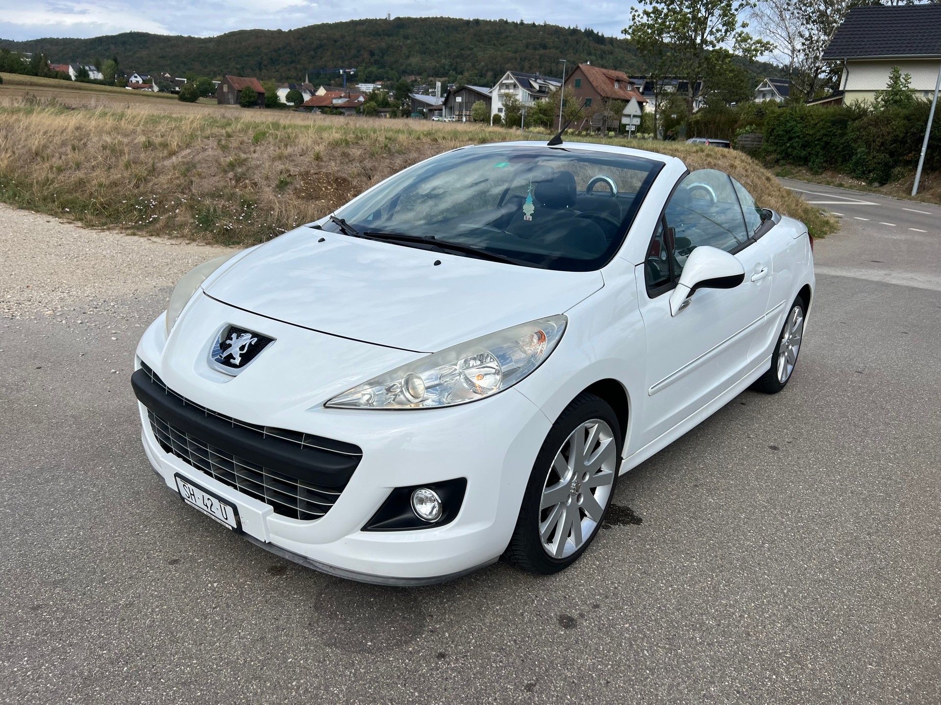 PEUGEOT 207 CC 1.6 16V Sport Automatic-image-2
