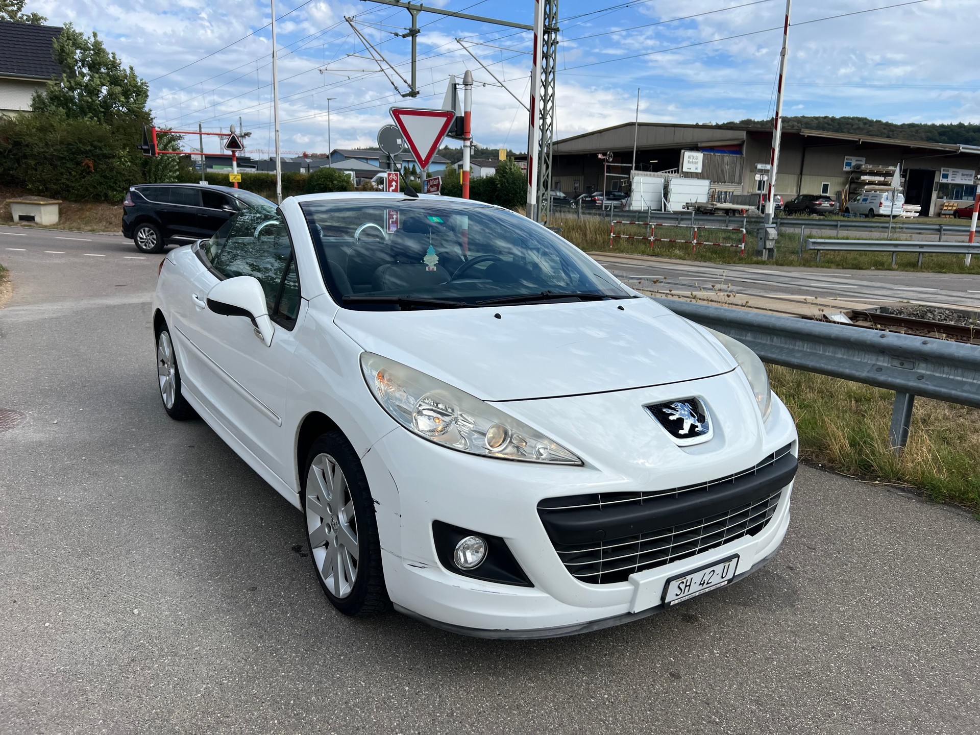 PEUGEOT 207 CC 1.6 16V Sport Automatic-image-0