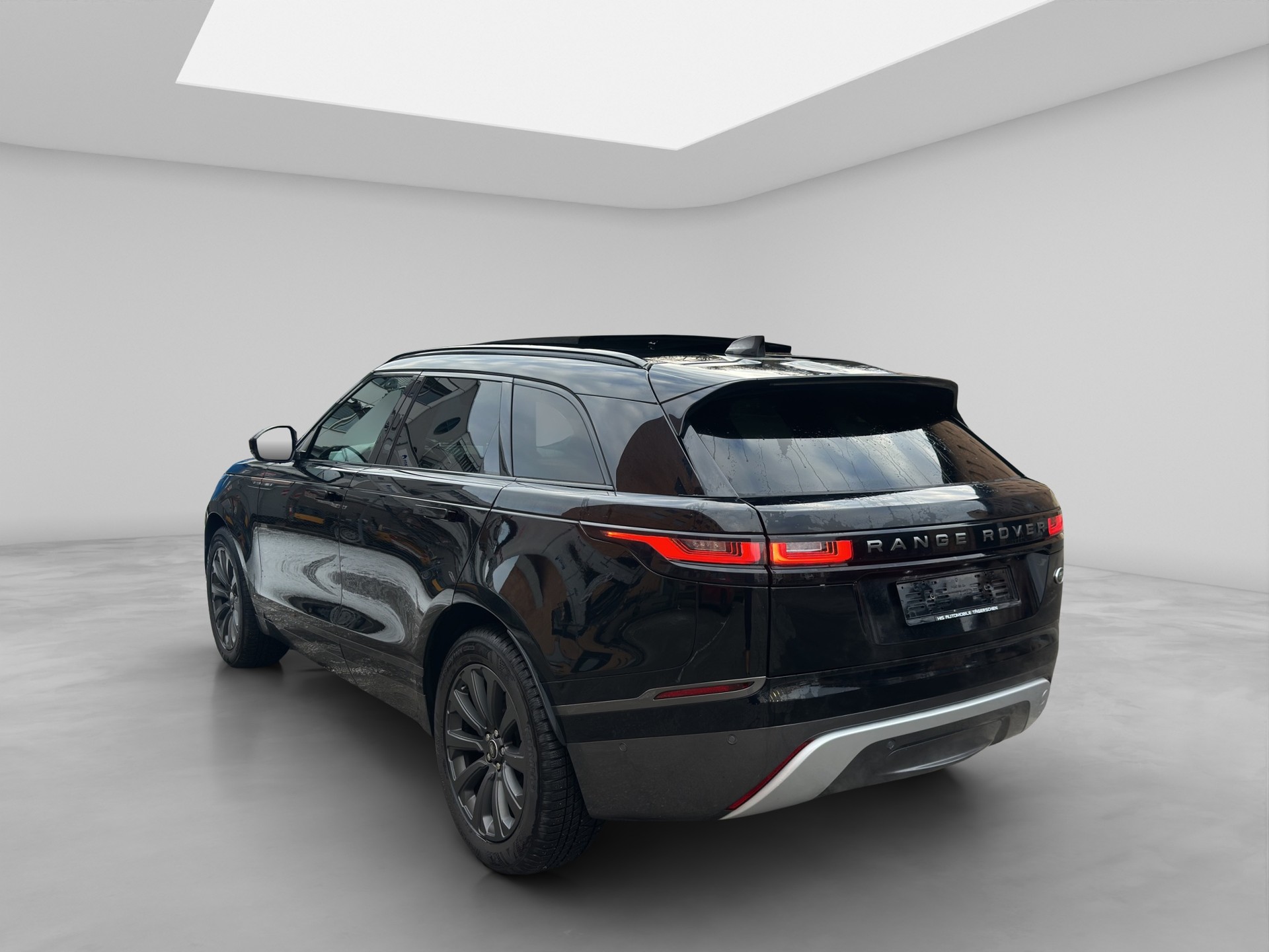 LAND ROVER Range Rover Velar R-Dynamic D 240 SE Automatic-image-2