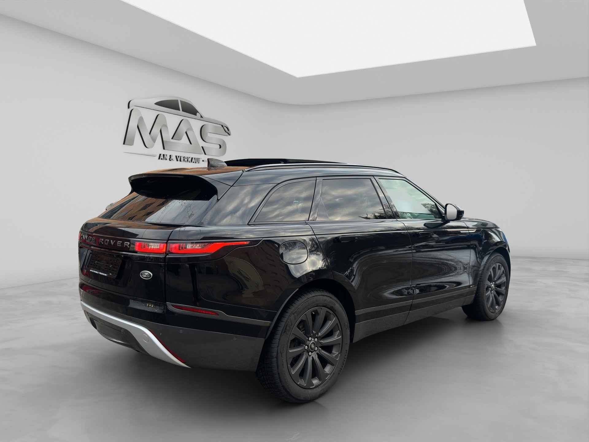 LAND ROVER Range Rover Velar R-Dynamic D 240 SE Automatic-image-5
