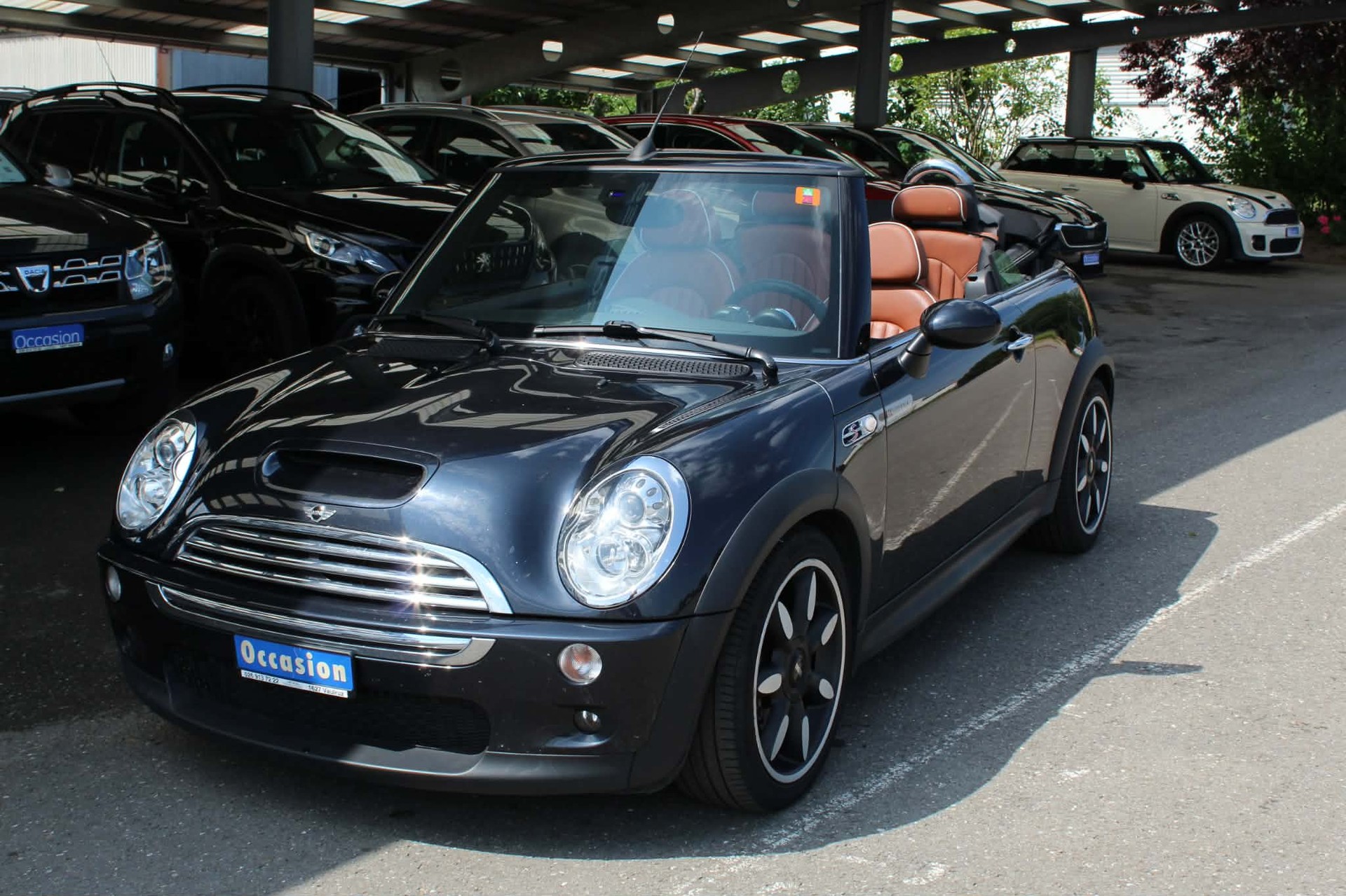 MINI Cooper S Cabriolet-image-2