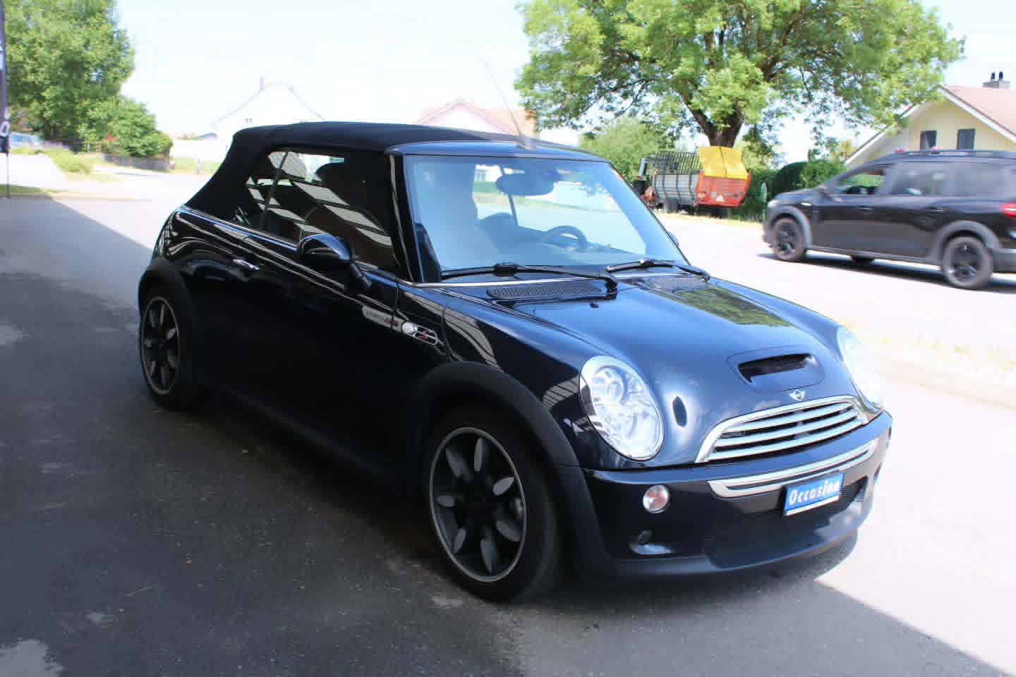 MINI Cooper S Cabriolet-image-3