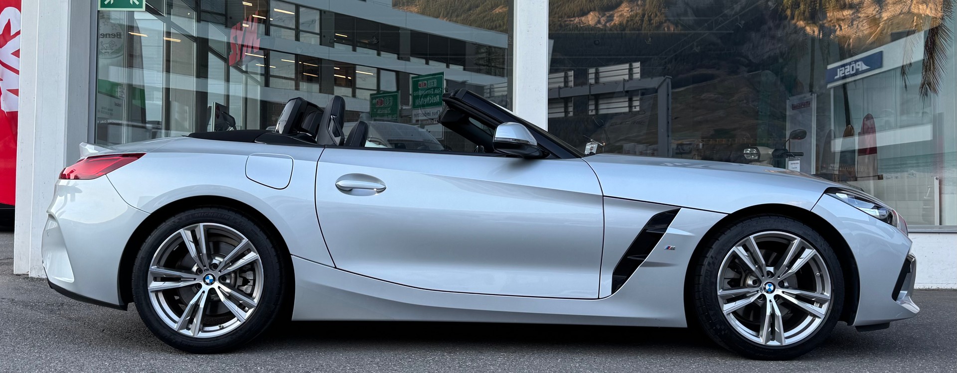 BMW Z4 sDrive 20i M Sport Steptronic-image-1