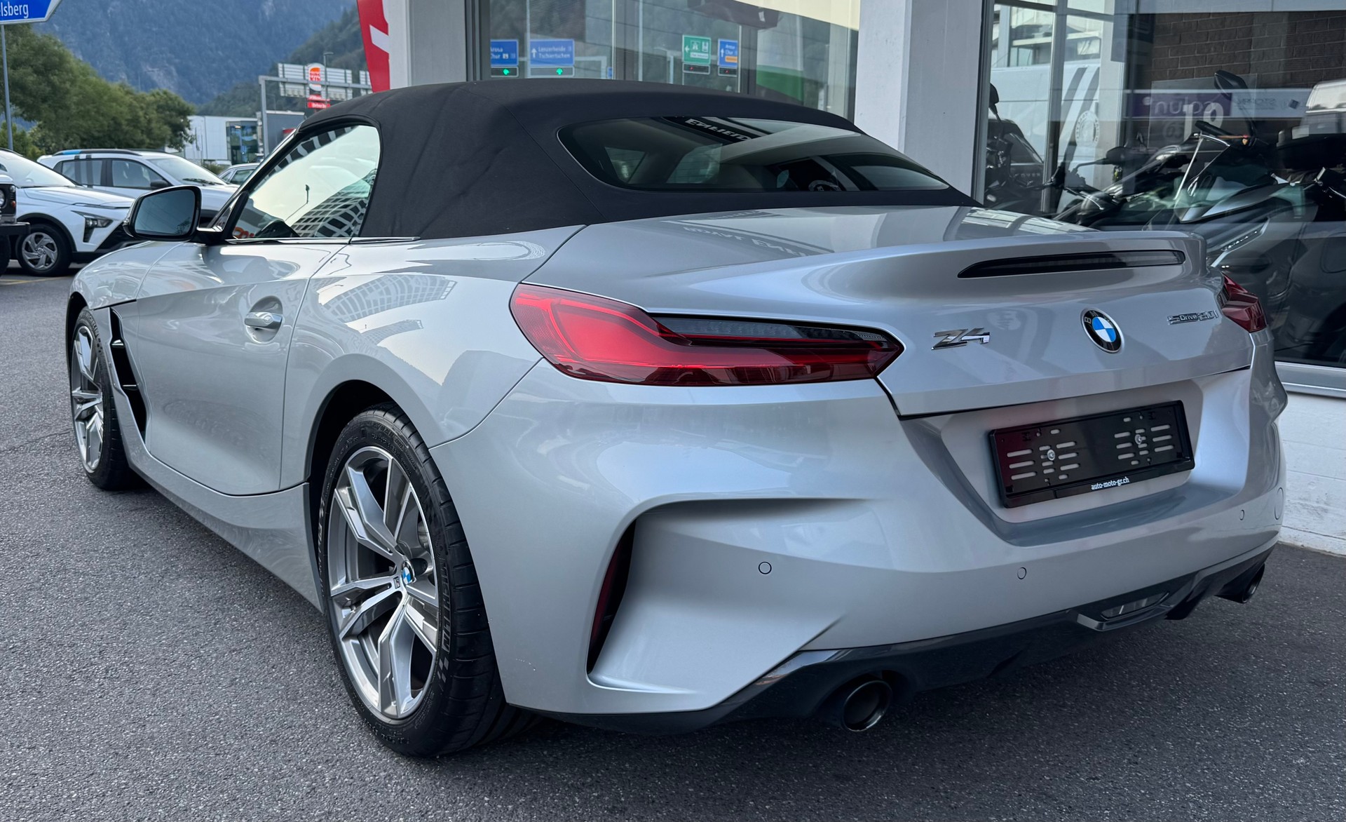BMW Z4 sDrive 20i M Sport Steptronic-image-4
