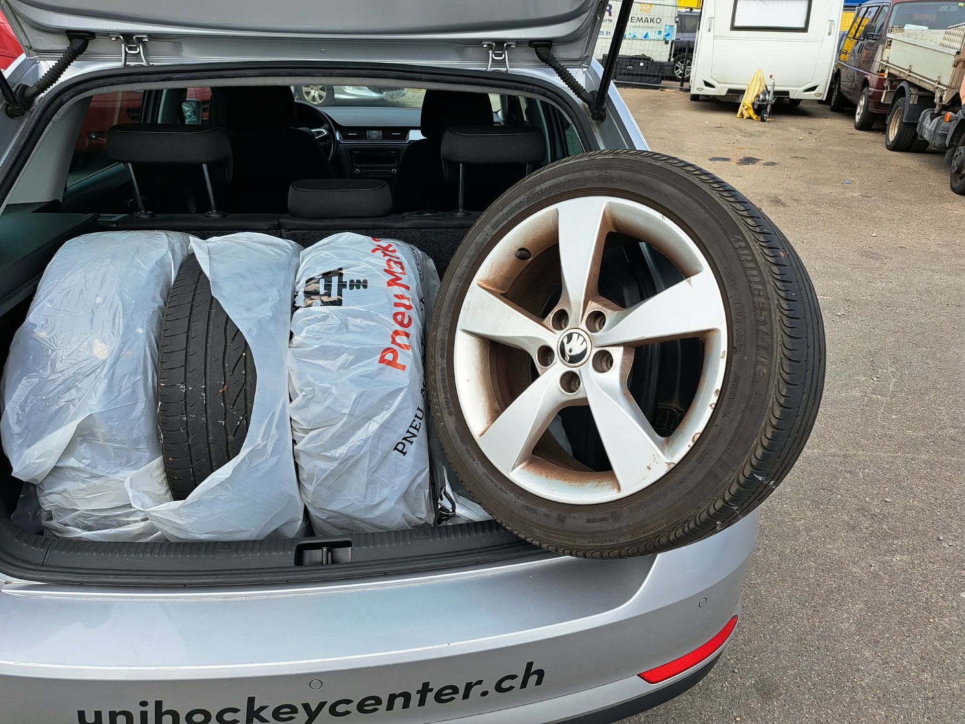 SKODA Rapid Spaceback 1.2 TSI Elegance-image-4