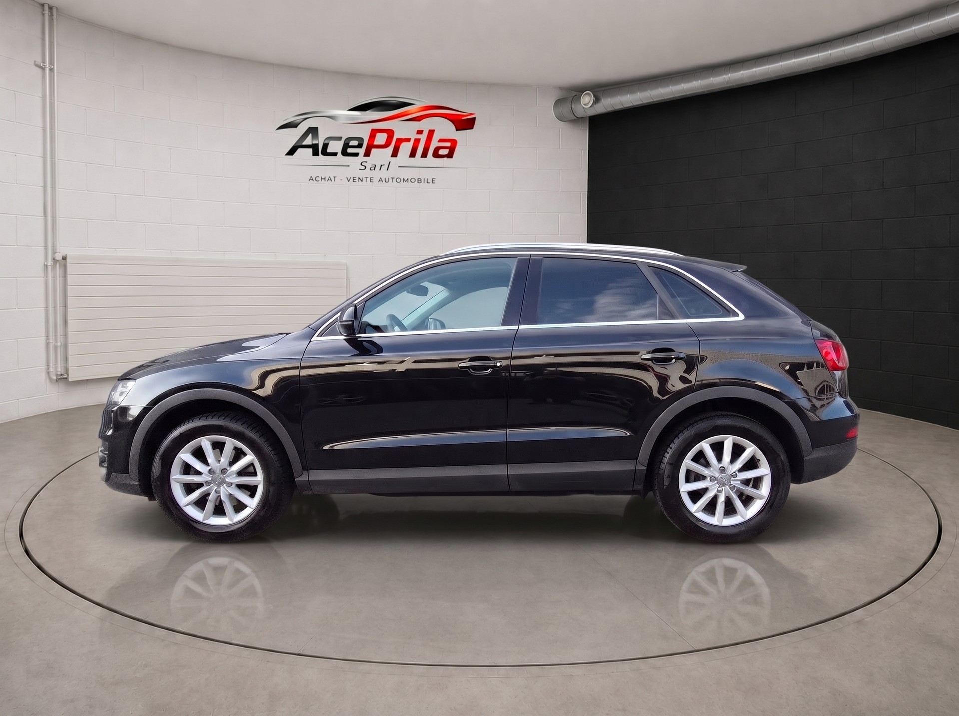 AUDI Q3 2.0 TDI quattro S-tronic-image-3