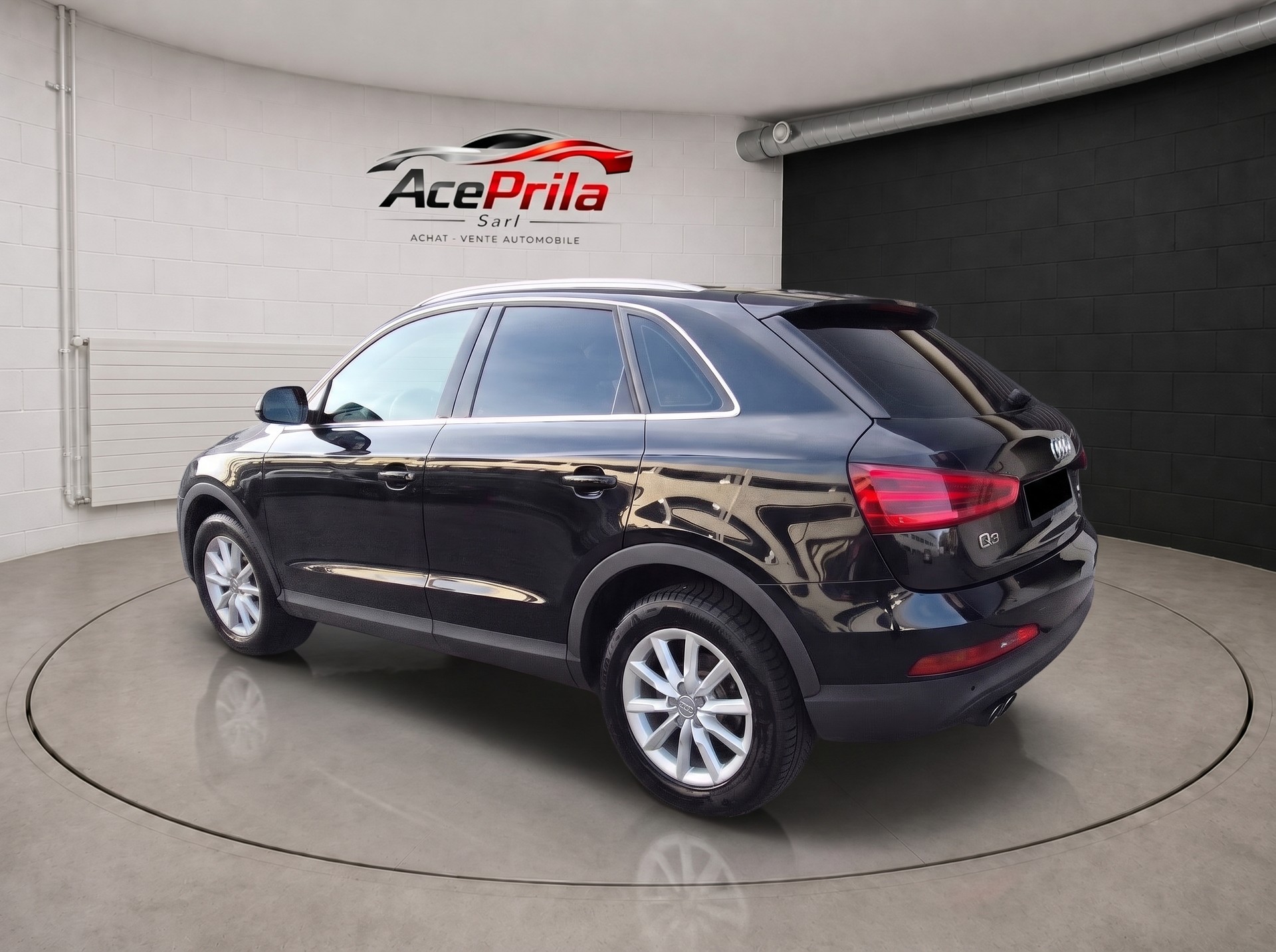 AUDI Q3 2.0 TDI quattro S-tronic-image-1