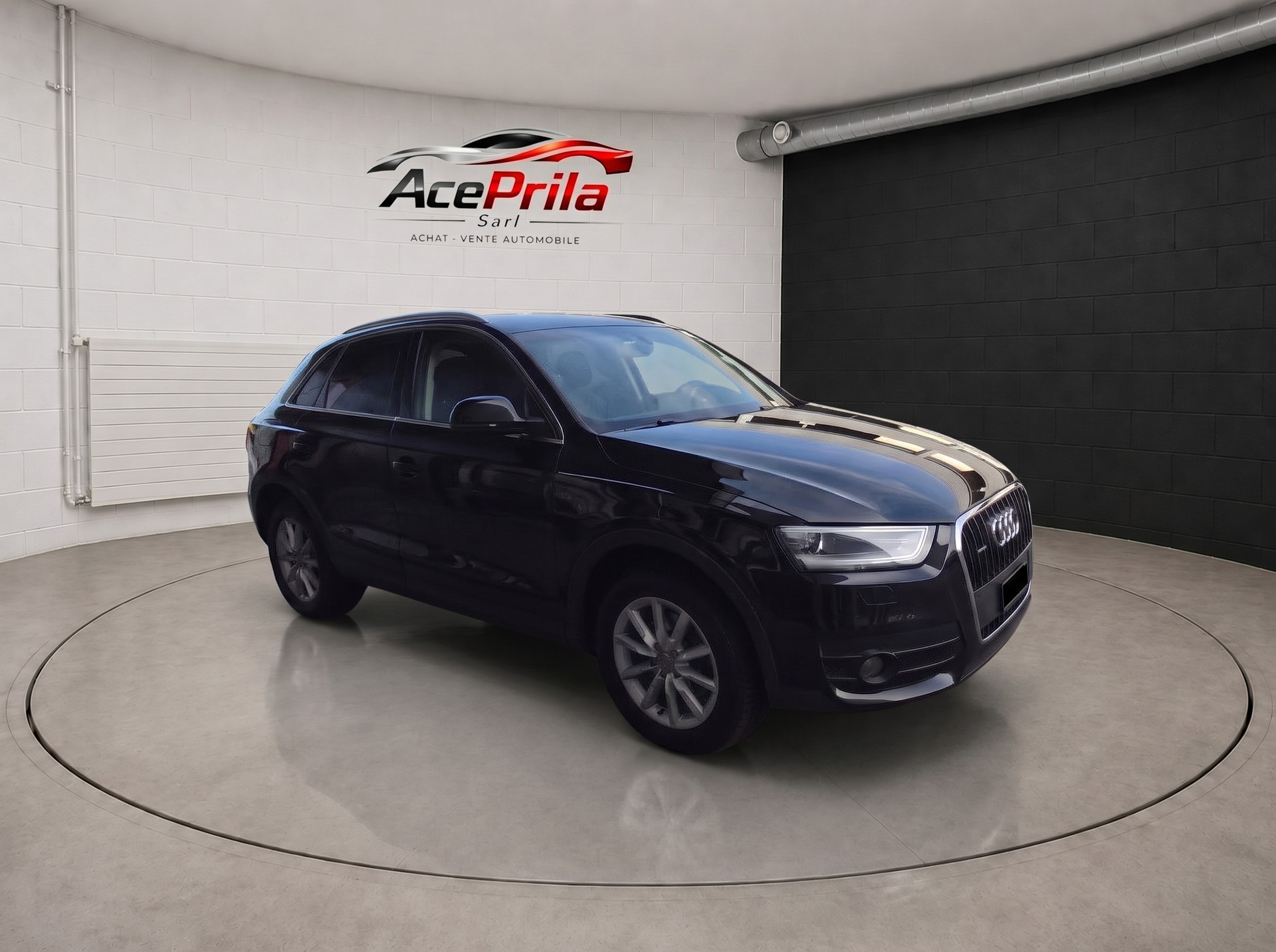 AUDI Q3 2.0 TDI quattro S-tronic-image-2