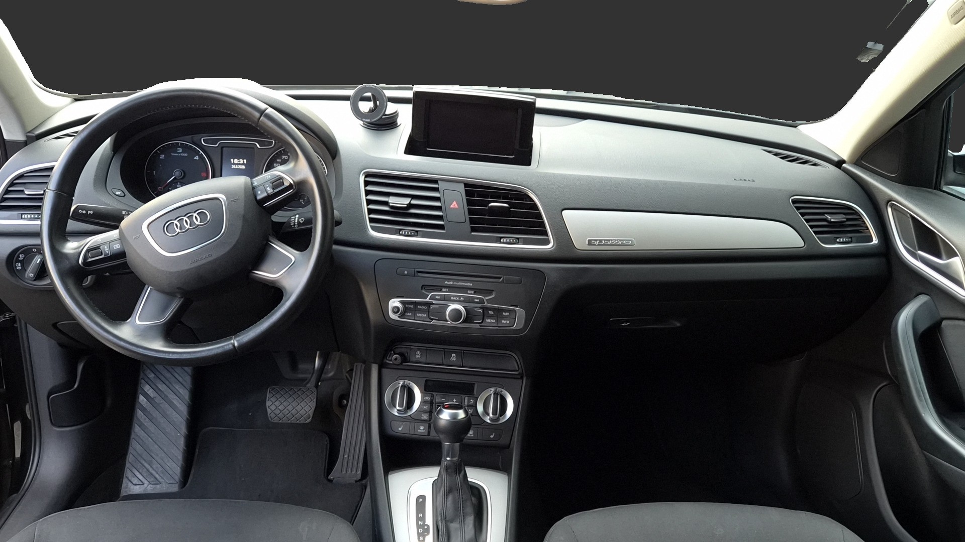 AUDI Q3 2.0 TDI quattro S-tronic-image-7