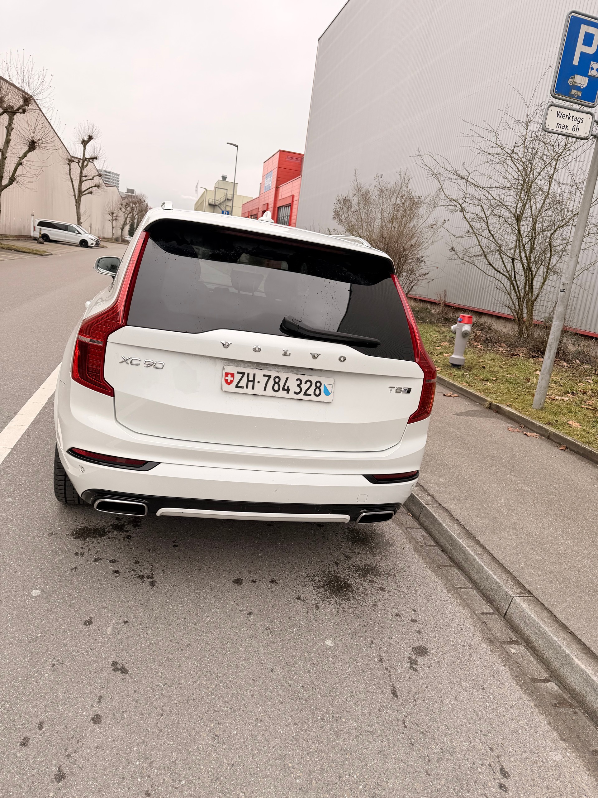 VOLVO XC90 T8 AWD R-Design Geartronic-image-3