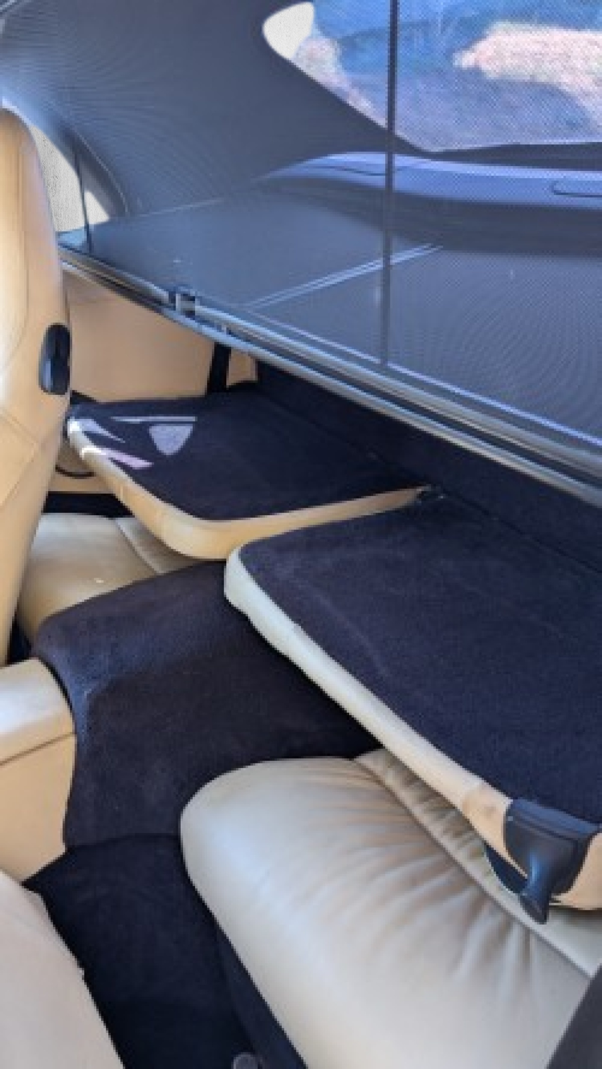 PORSCHE 911 Carrera Cabrio-image-9