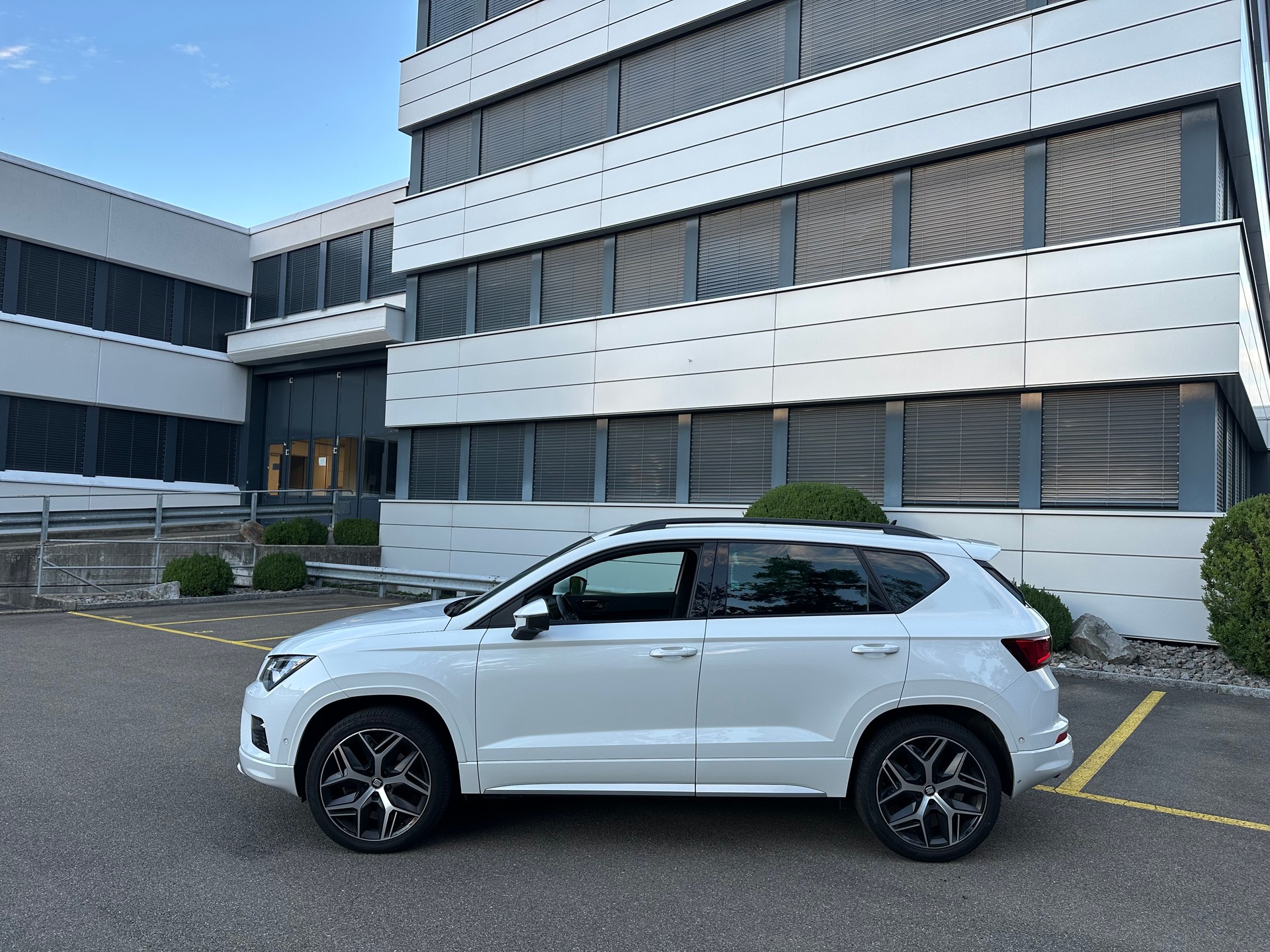 SEAT Ateca 2.0 TSI FR 4Drive DSG-image-12