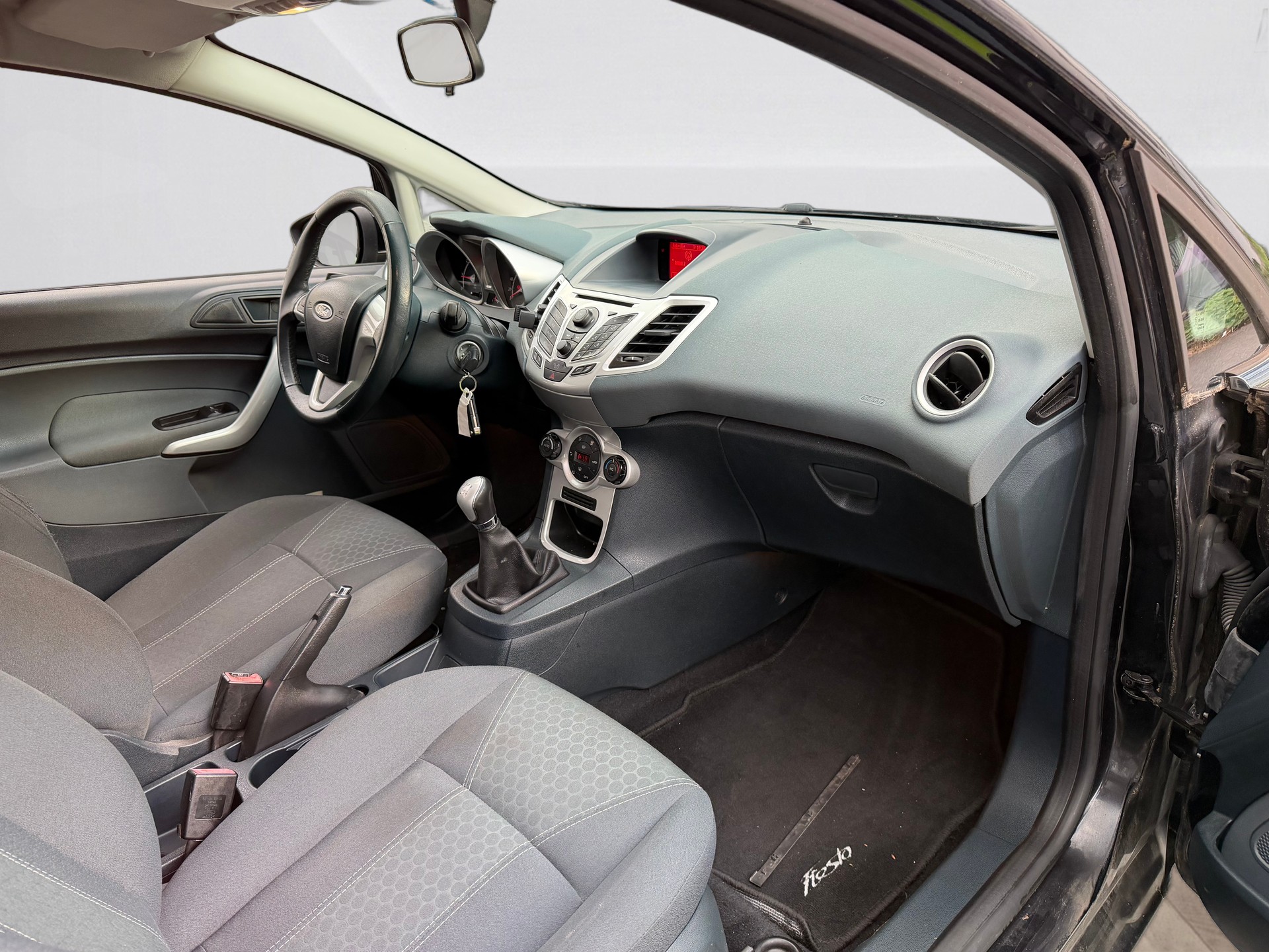 FORD Fiesta 1.25 16V Trend-image-7
