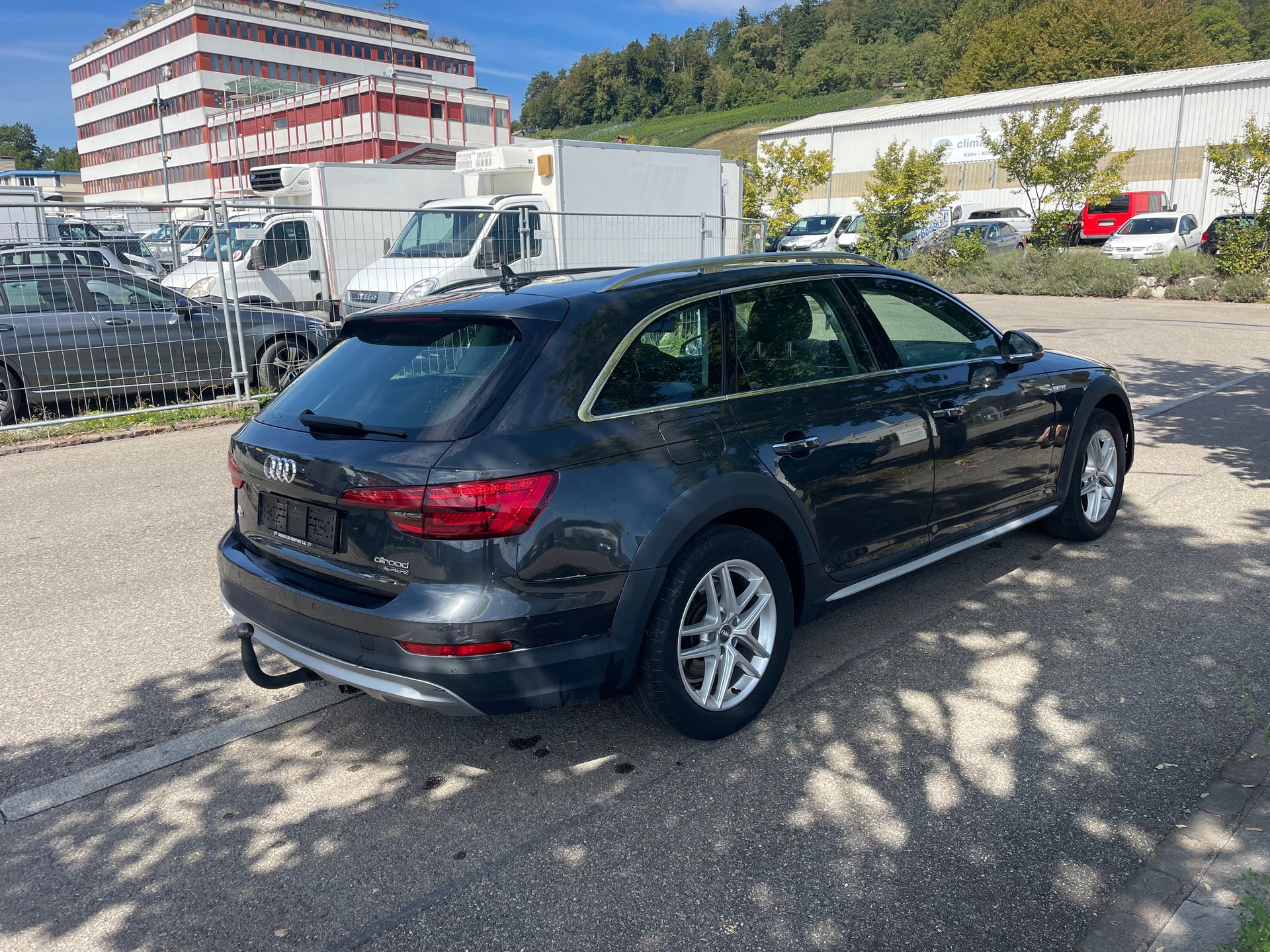 AUDI A4 allroad 2.0 TDI quattro S-tronic-image-14