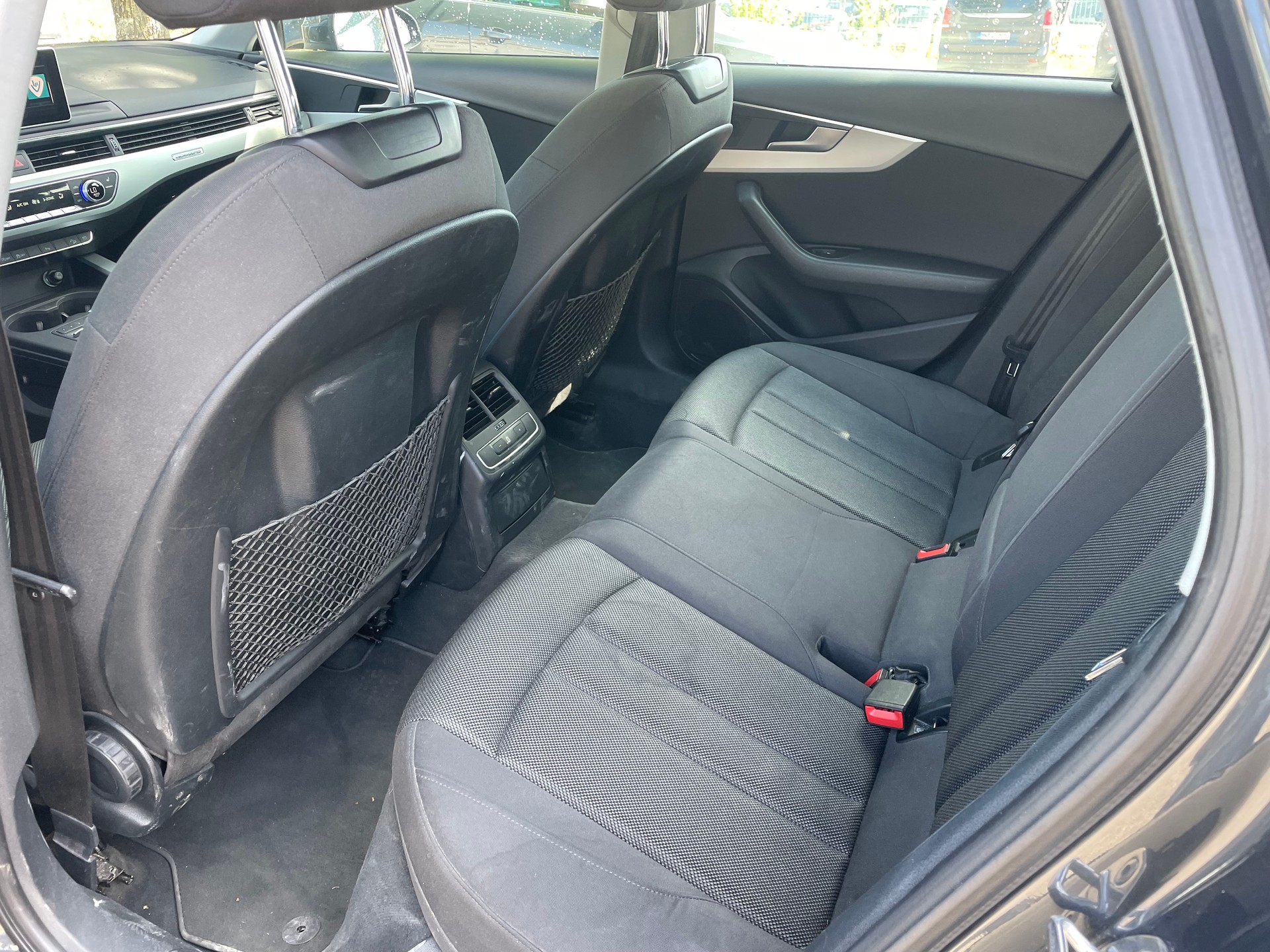 AUDI A4 allroad 2.0 TDI quattro S-tronic-image-11