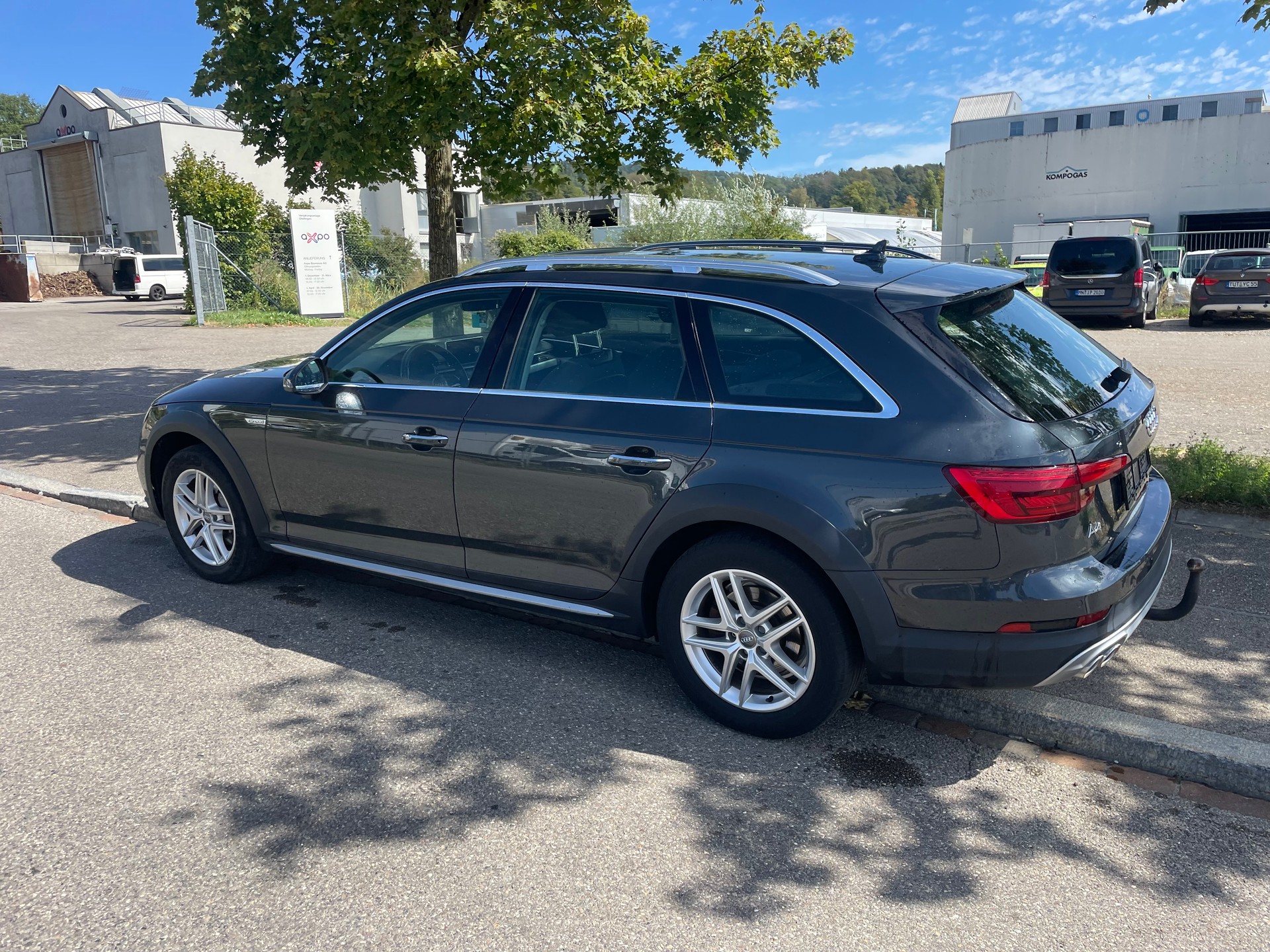 AUDI A4 allroad 2.0 TDI quattro S-tronic-image-6