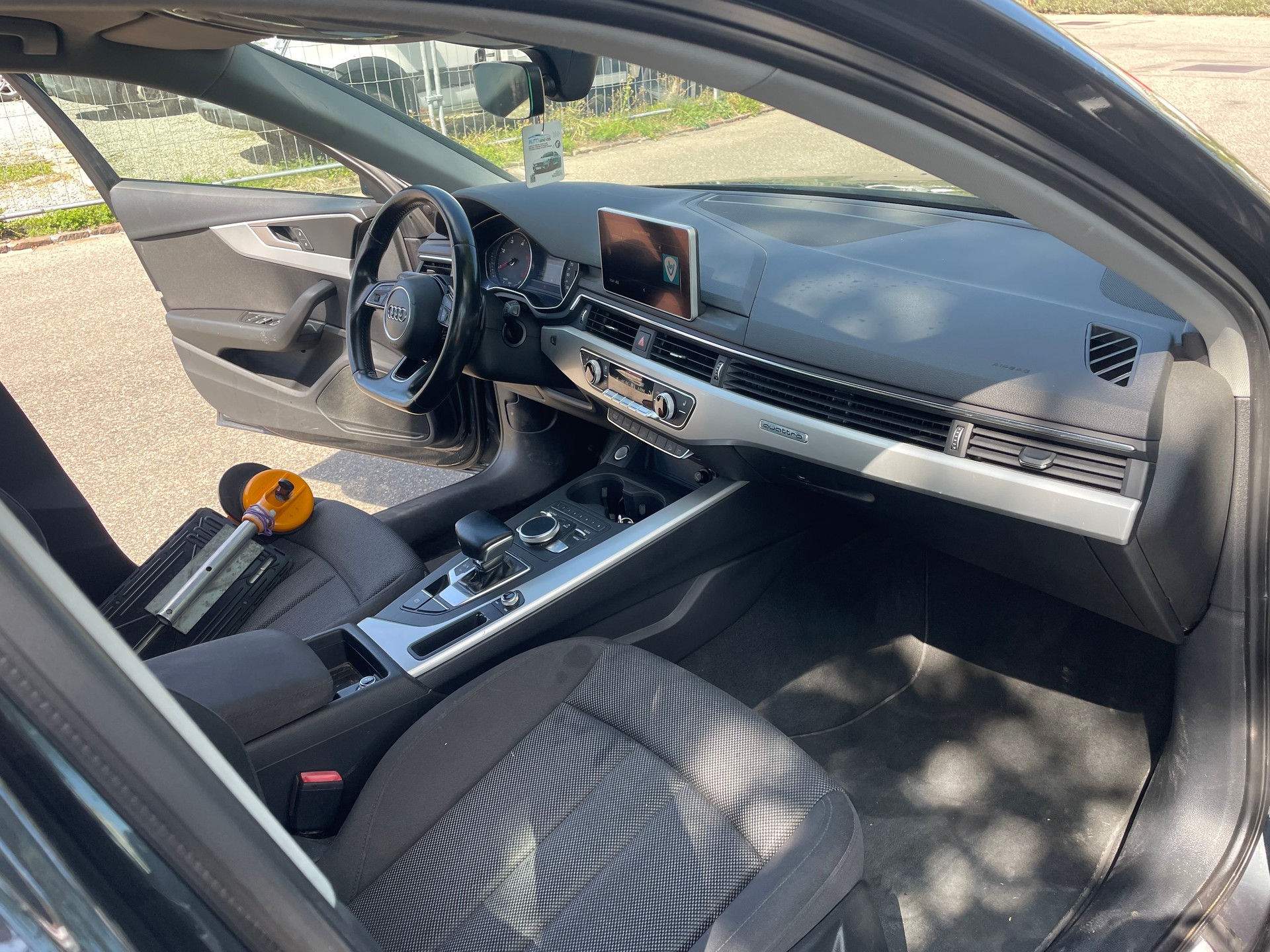 AUDI A4 allroad 2.0 TDI quattro S-tronic-image-13