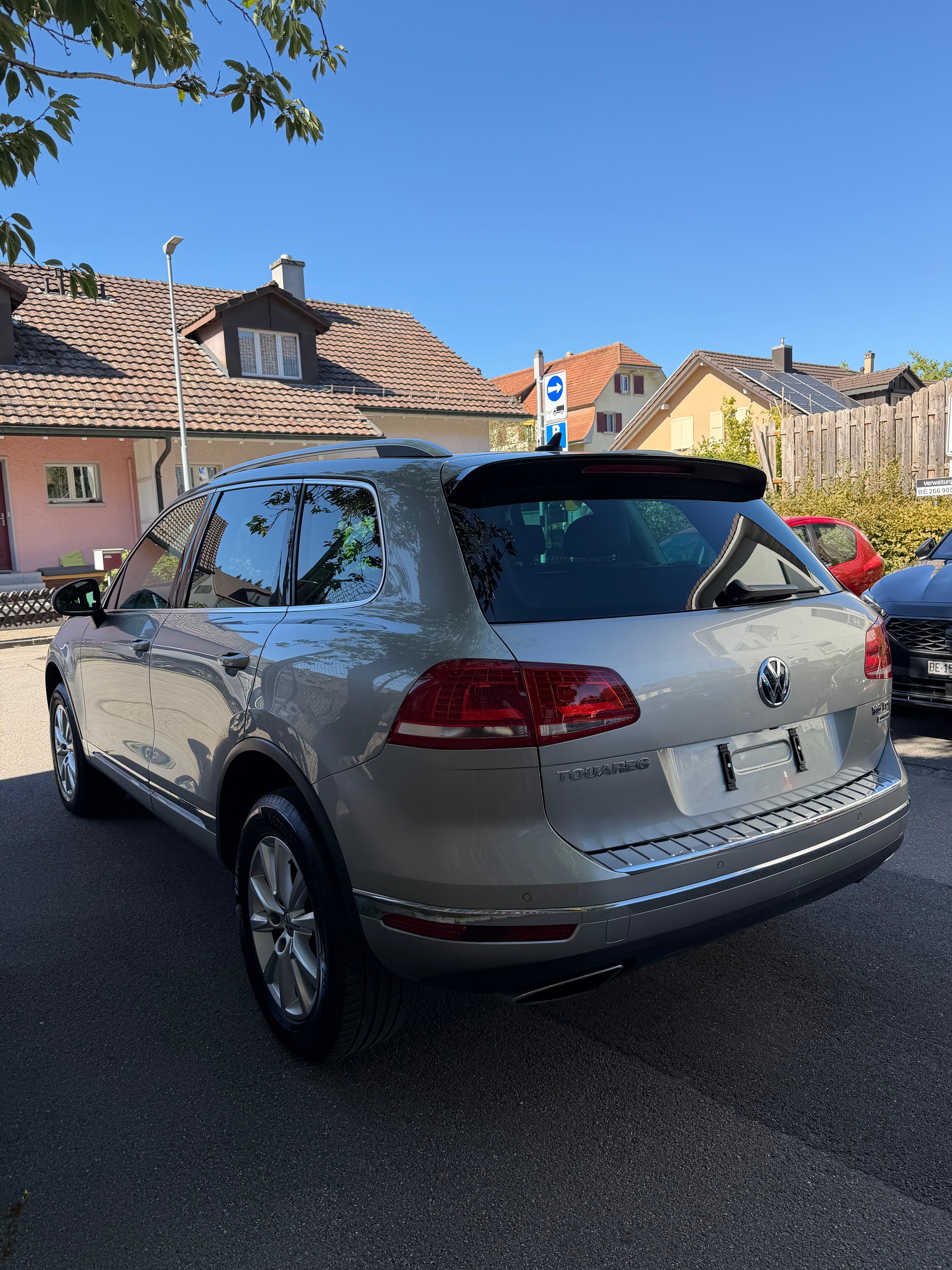 VW Touareg 3.0 TDI BlueMotion Technology Tiptronic-image-5
