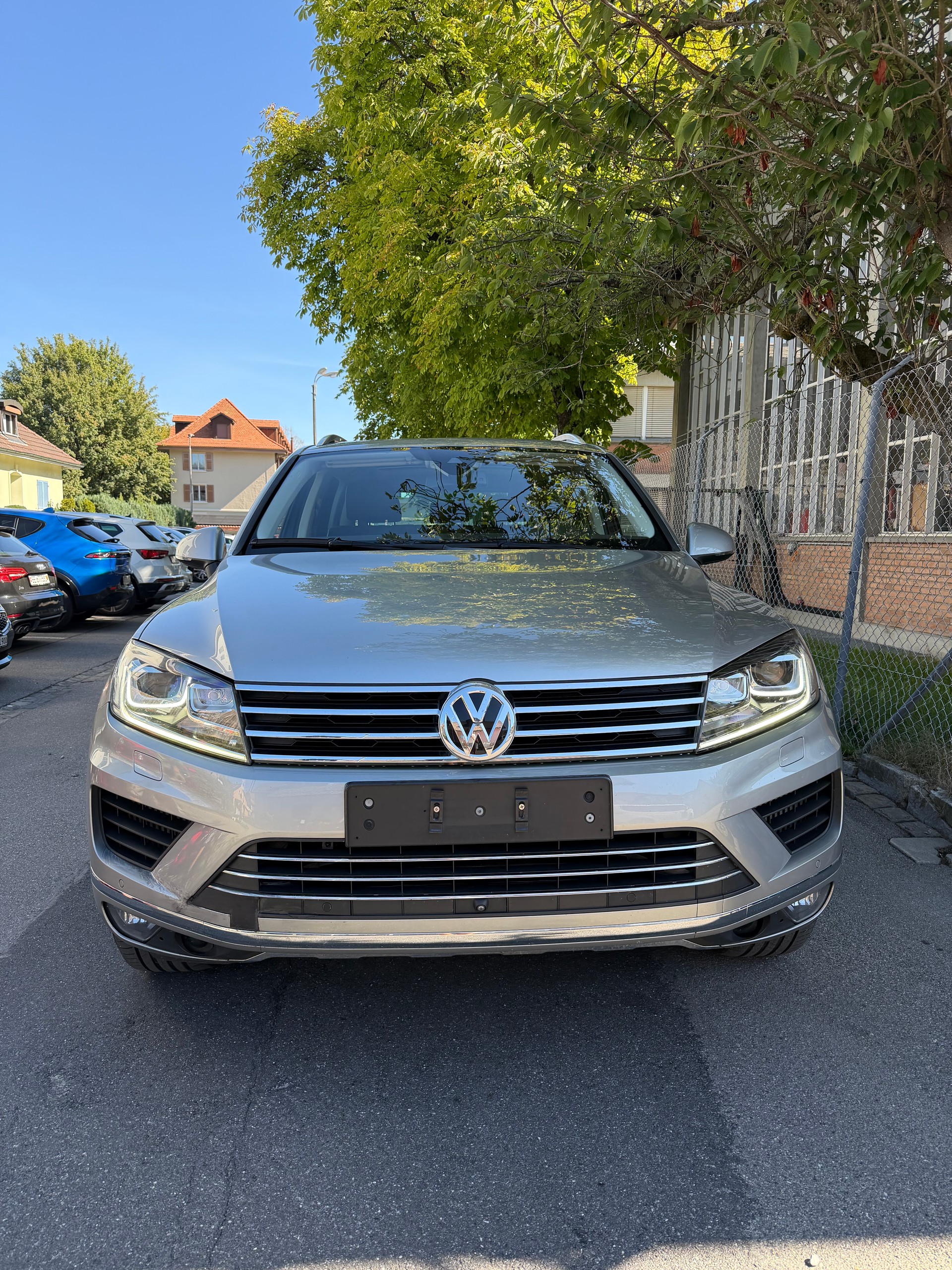 VW Touareg 3.0 TDI BlueMotion Technology Tiptronic-image-2