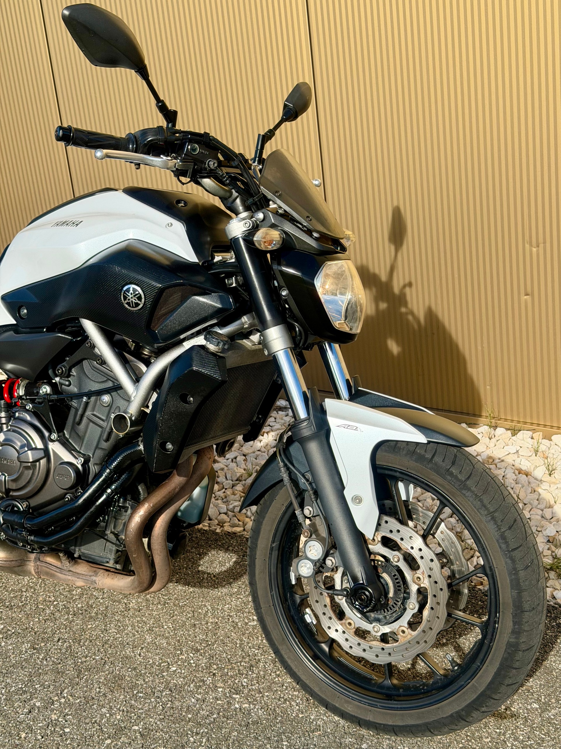 YAMAHA MT-07 ABS (35kW)-showroom-element-1