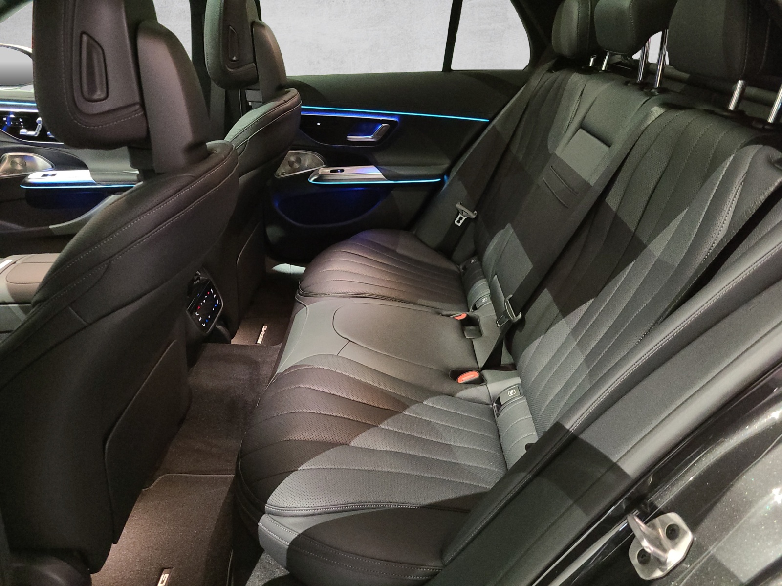 MERCEDES-BENZ E 450 AMG Line 4M T S214-image-1