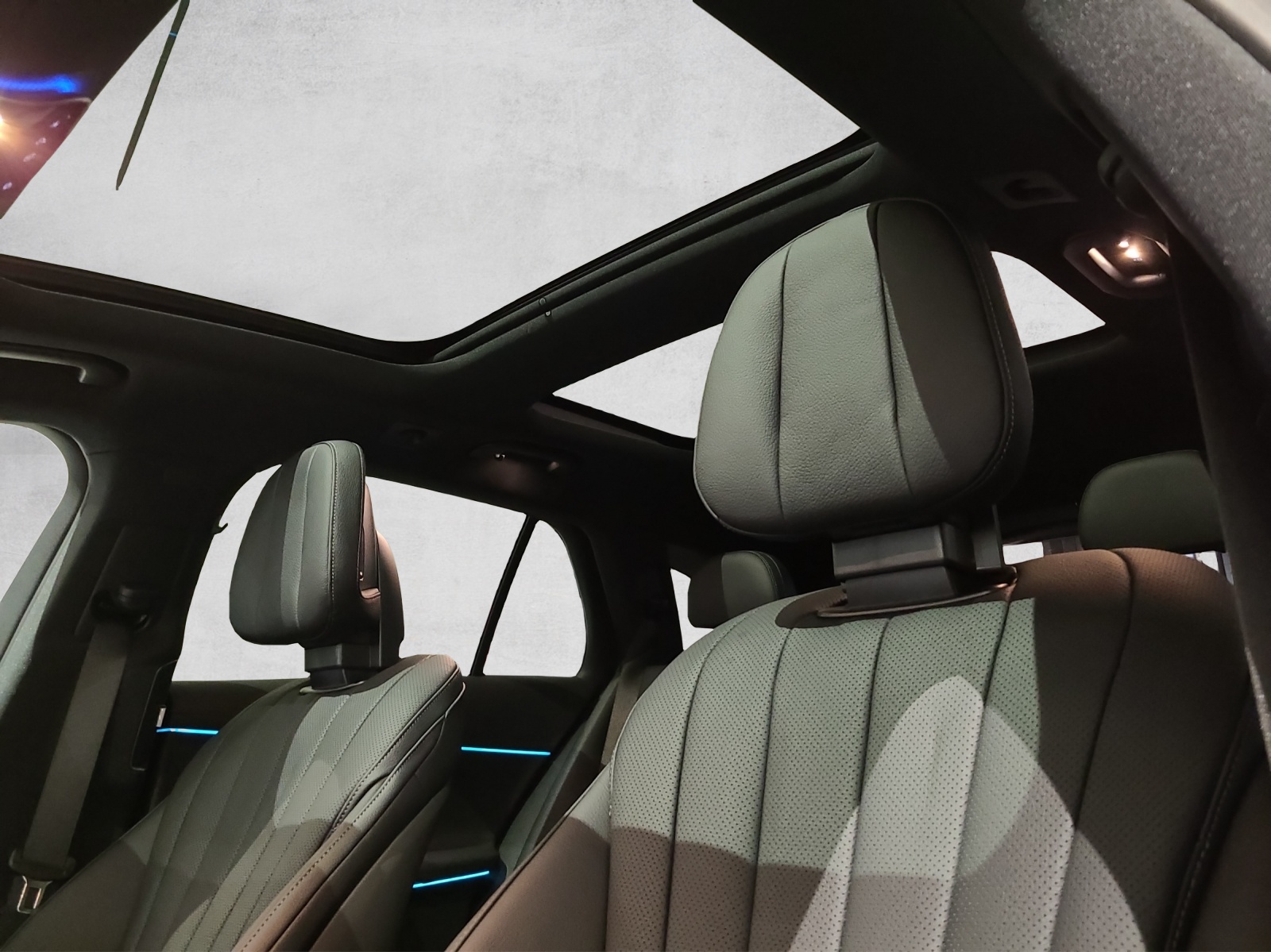MERCEDES-BENZ E 450 AMG Line 4M T S214-image-5