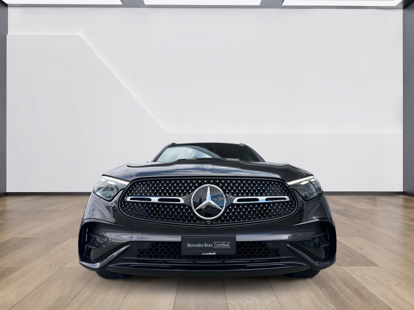 MERCEDES-BENZ GLC 220 d AMG Line 4Matic 9G-Tronic-showroom-element-3