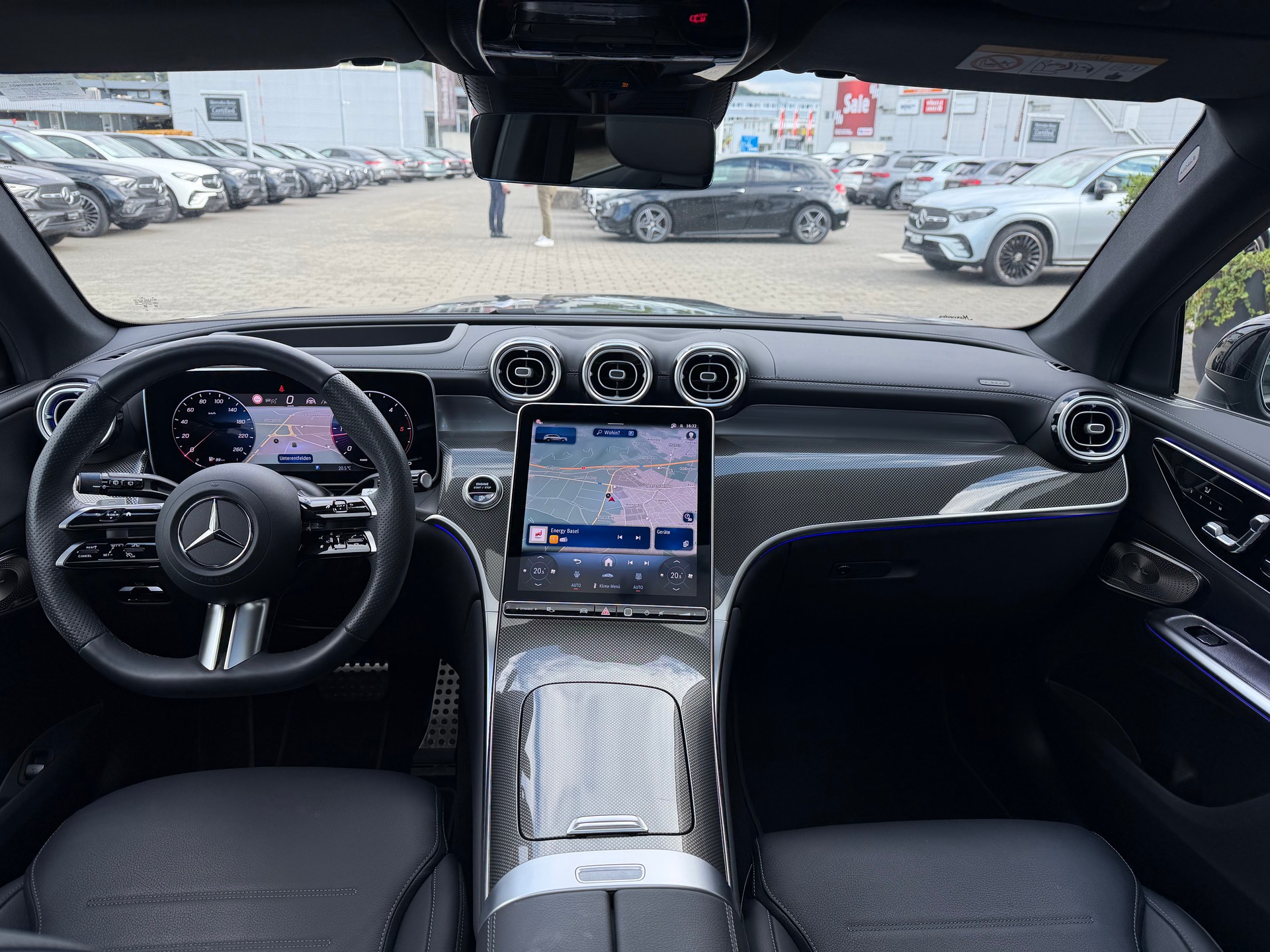 MERCEDES-BENZ GLC 220 d AMG Line 4Matic 9G-Tronic-image-4