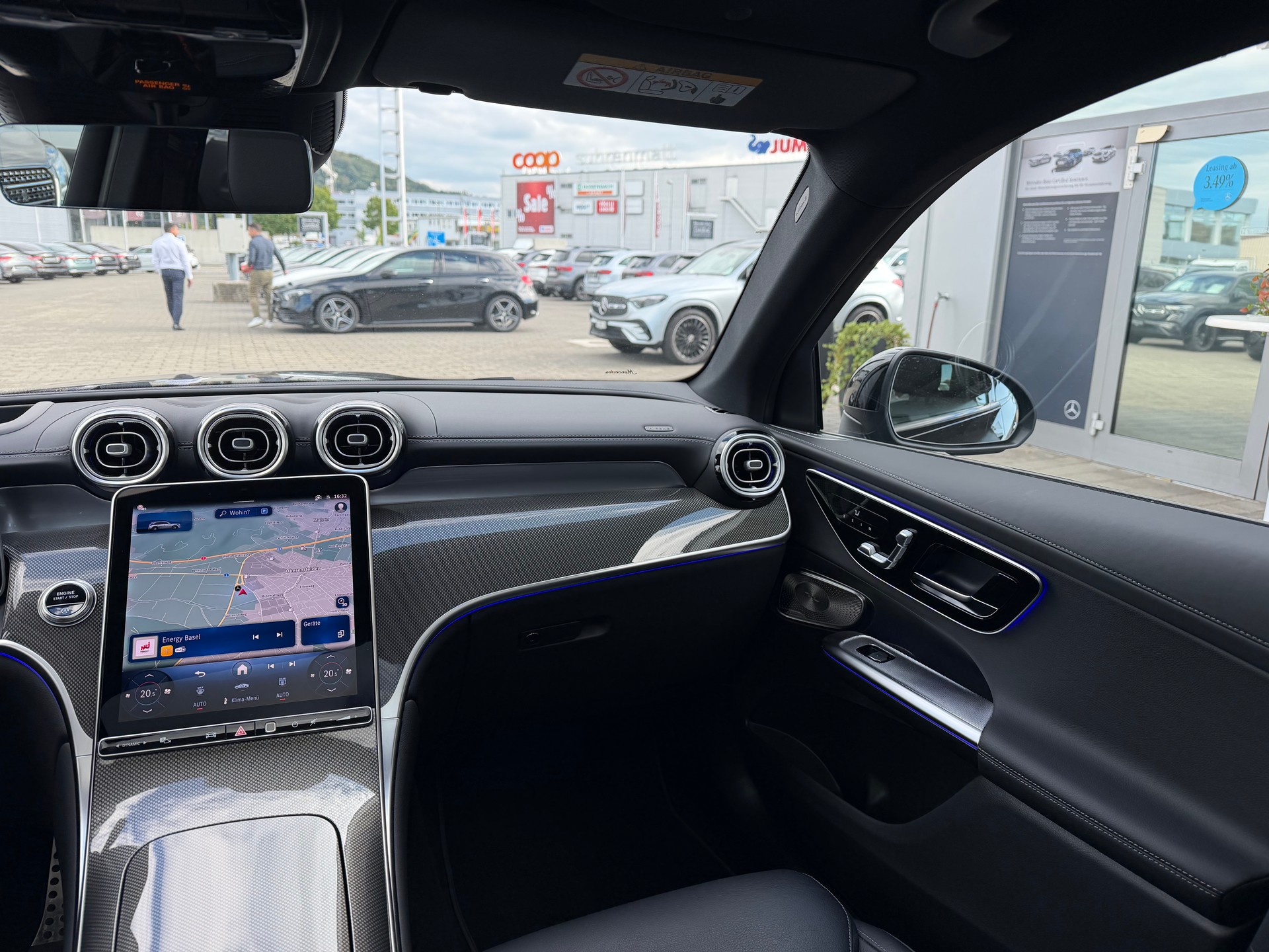 MERCEDES-BENZ GLC 220 d AMG Line 4Matic 9G-Tronic-image-6