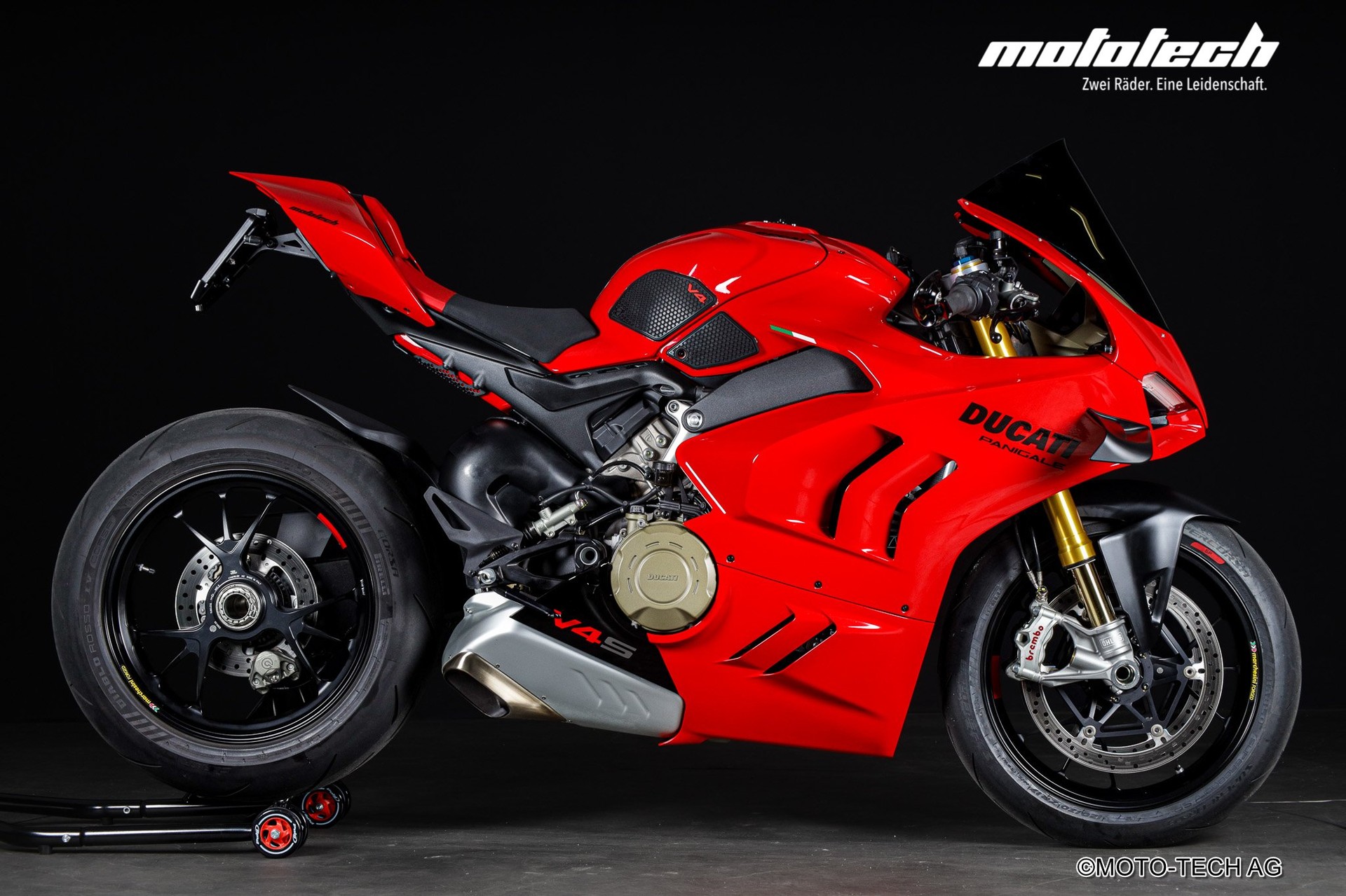 DUCATI Panigale V4 S-showroom-element-1