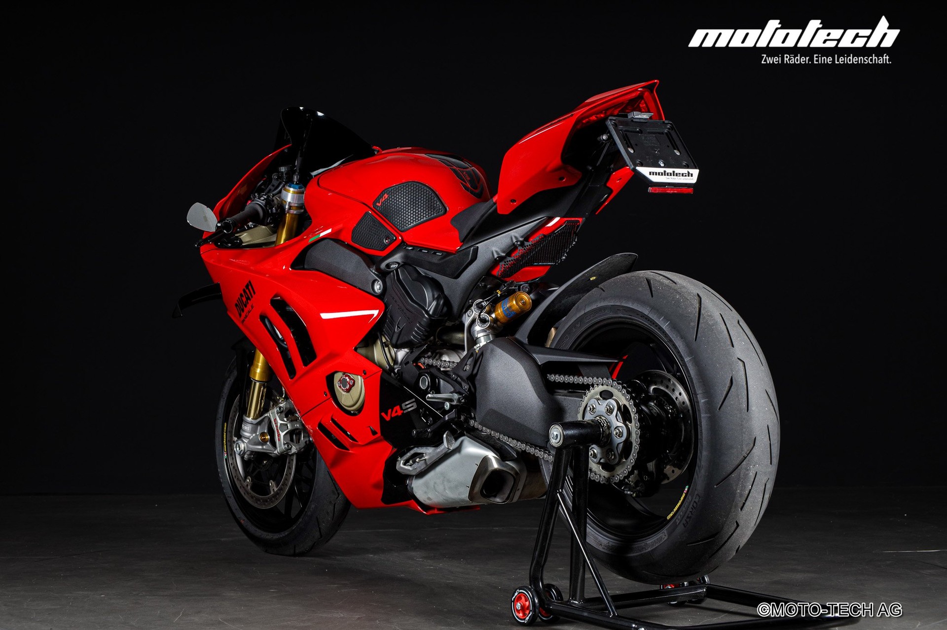 DUCATI Panigale V4 S-showroom-element-3