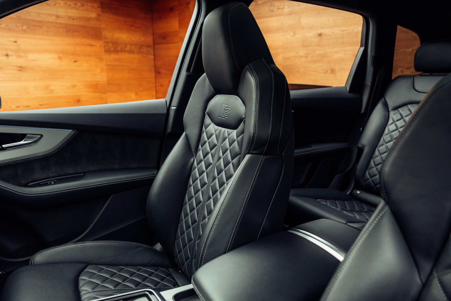 AUDI SQ7 TFSI quattro tiptronic Daytonagrau-image-6