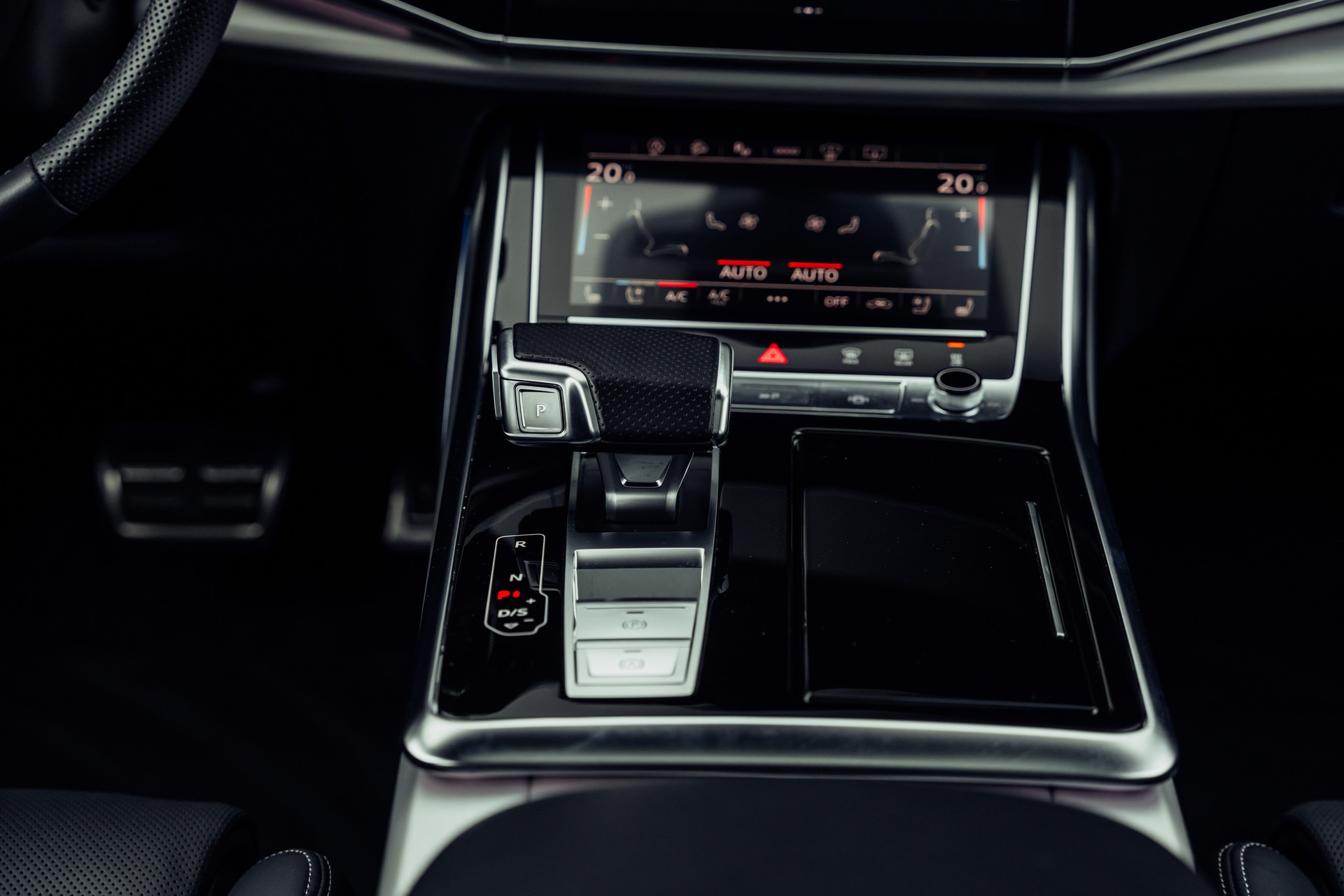AUDI SQ7 TFSI quattro tiptronic Daytonagrau-image-14