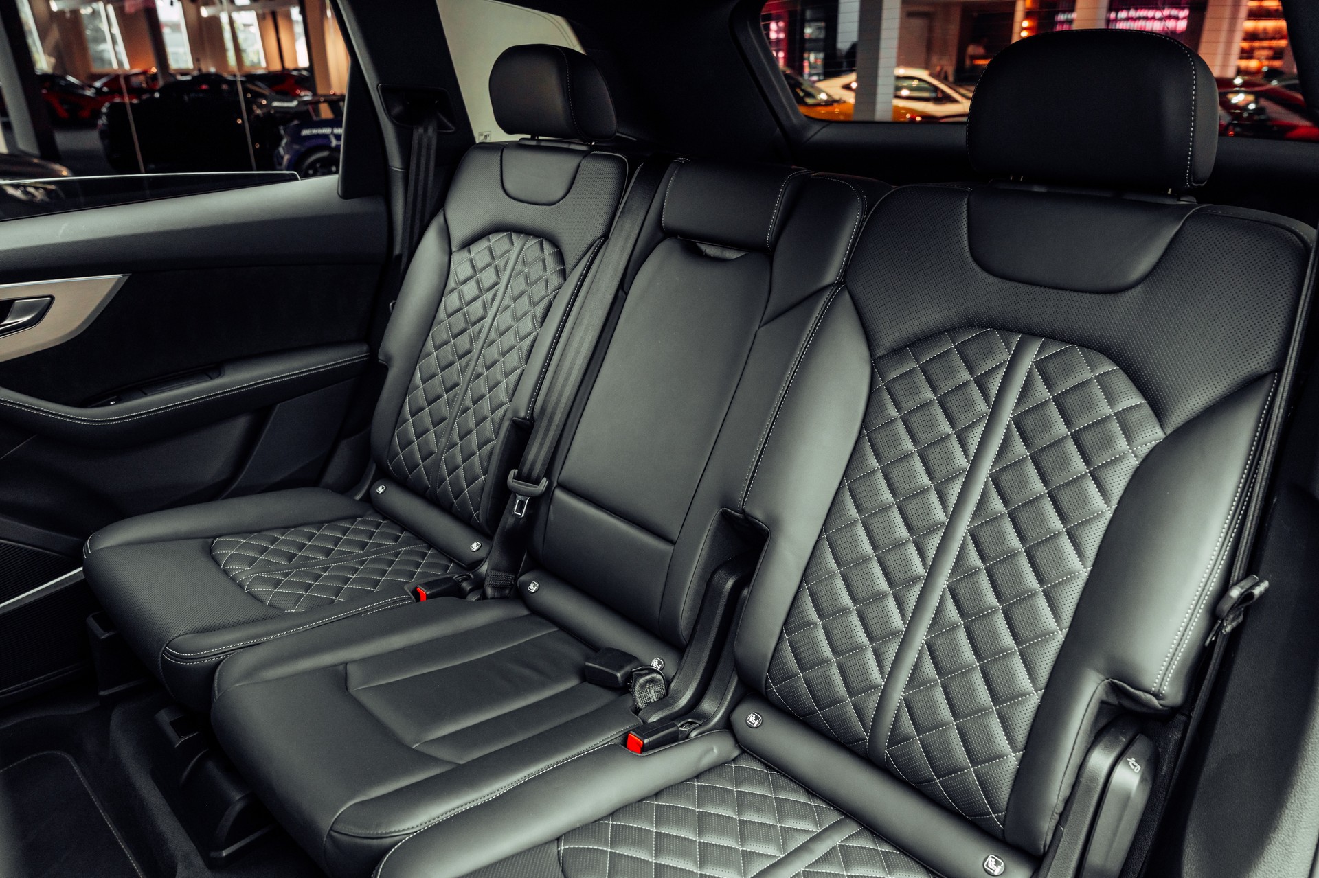 AUDI SQ7 TFSI quattro tiptronic Daytonagrau-image-8