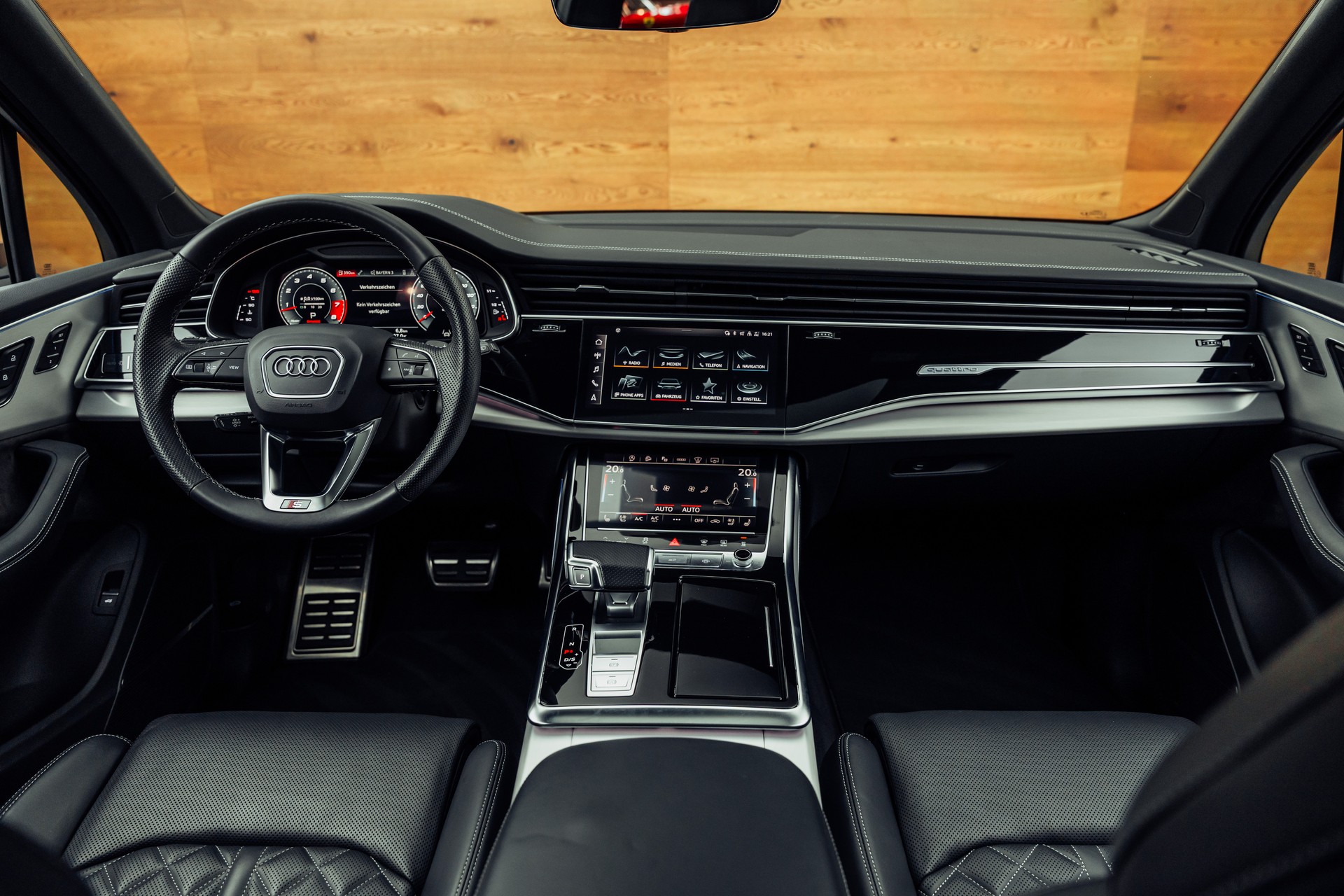 AUDI SQ7 TFSI quattro tiptronic Daytonagrau-image-4