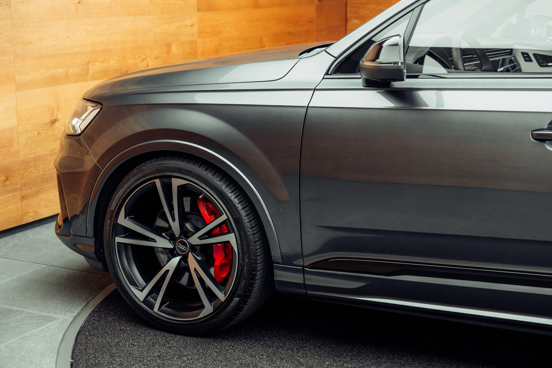 AUDI SQ7 TFSI quattro tiptronic Daytonagrau-image-22
