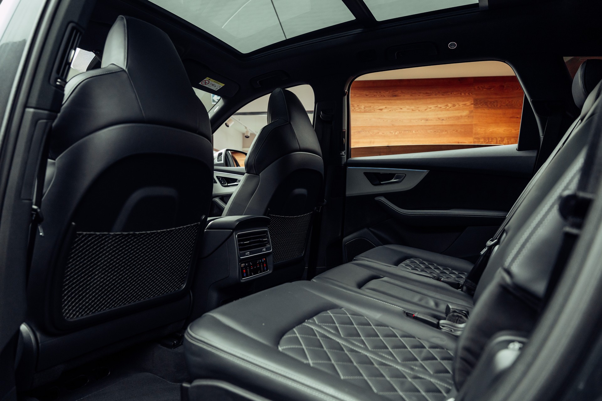 AUDI SQ7 TFSI quattro tiptronic Daytonagrau-image-9