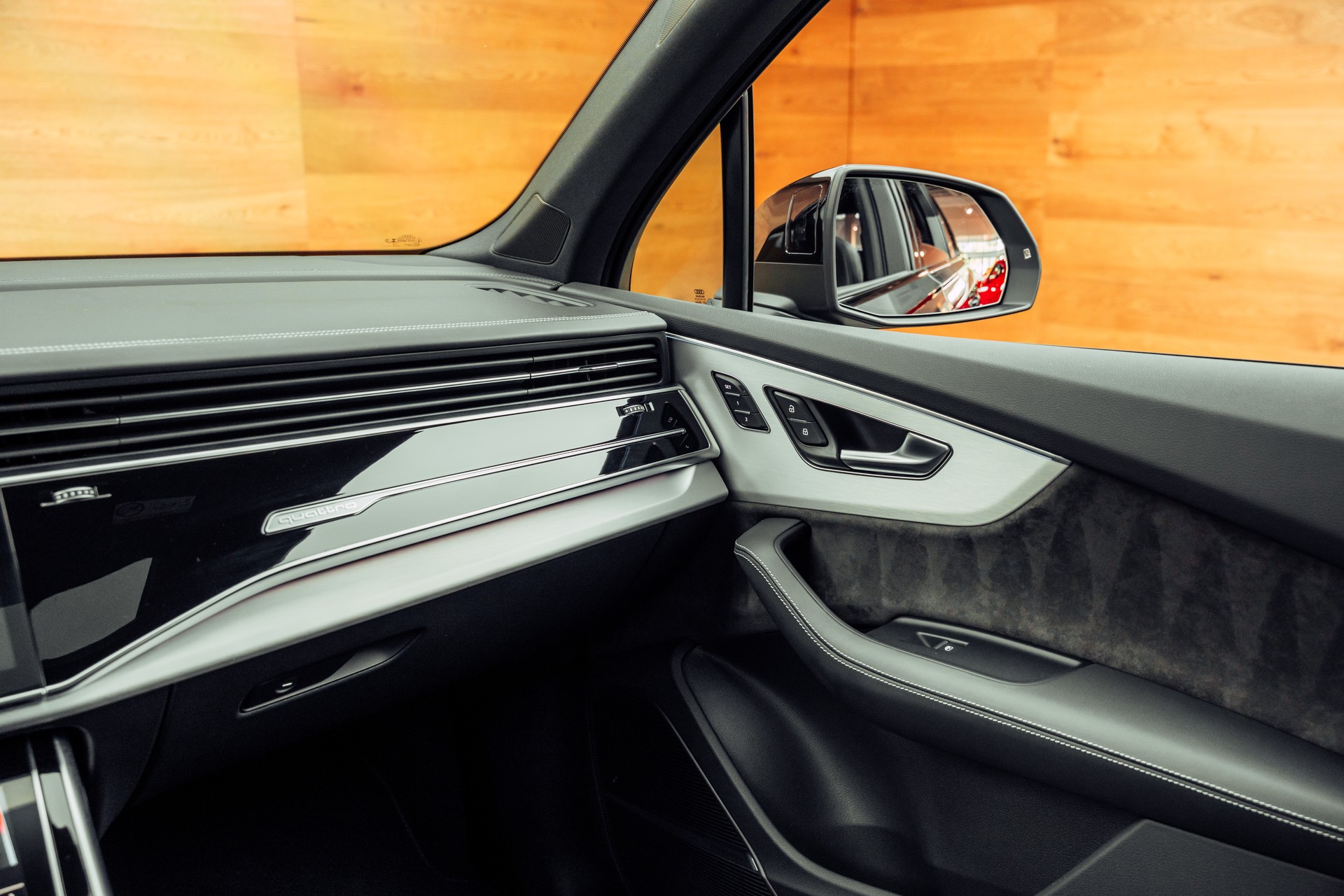 AUDI SQ7 TFSI quattro tiptronic Daytonagrau-image-12