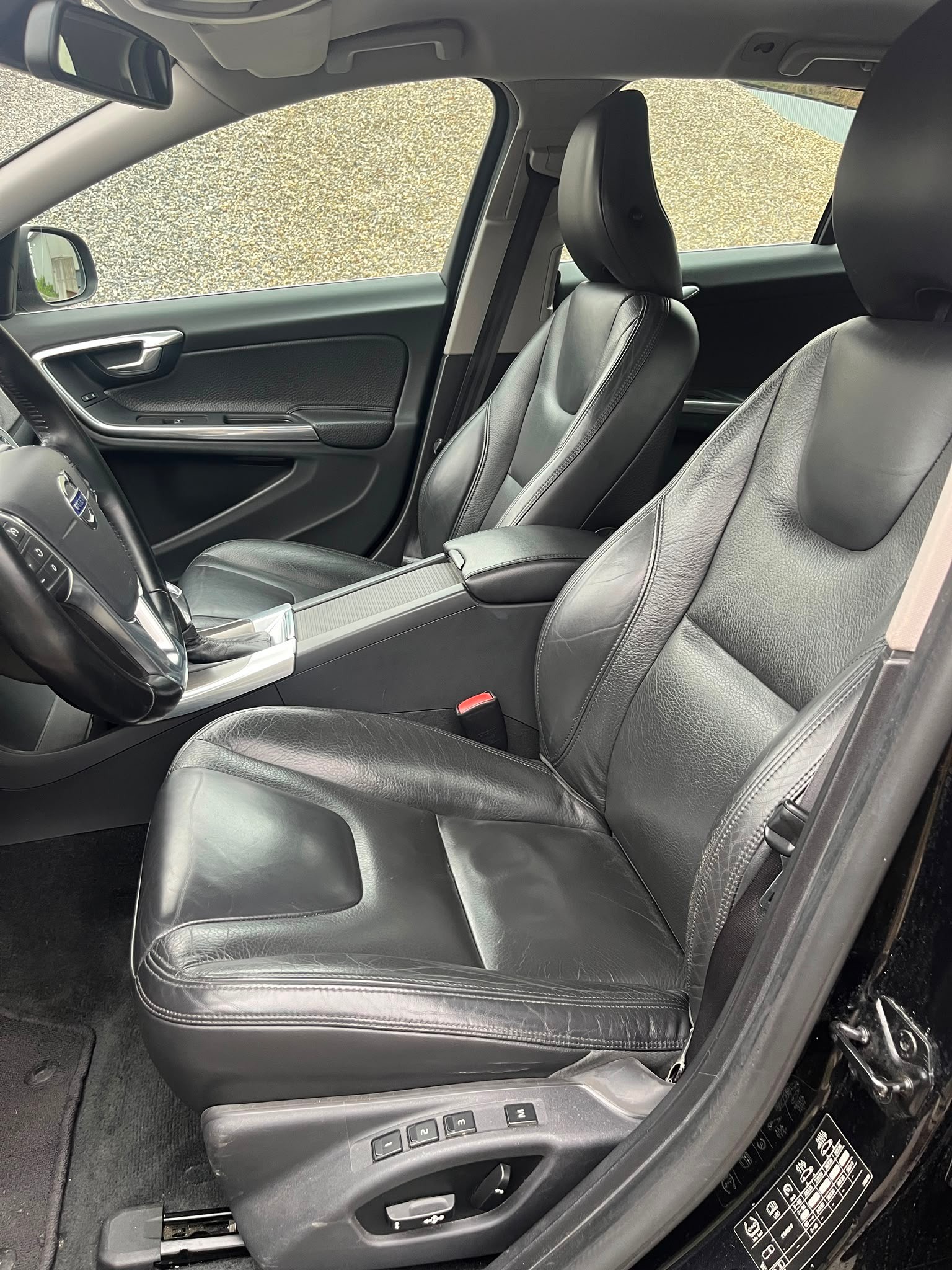 VOLVO V60 D4 Summum Geartronic Frisch ab MFK 09.09.2026-image-7