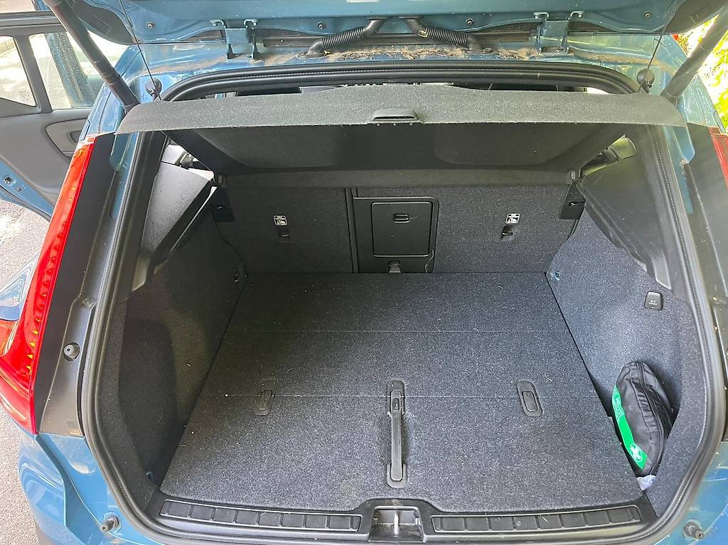VOLVO XC40-image-4