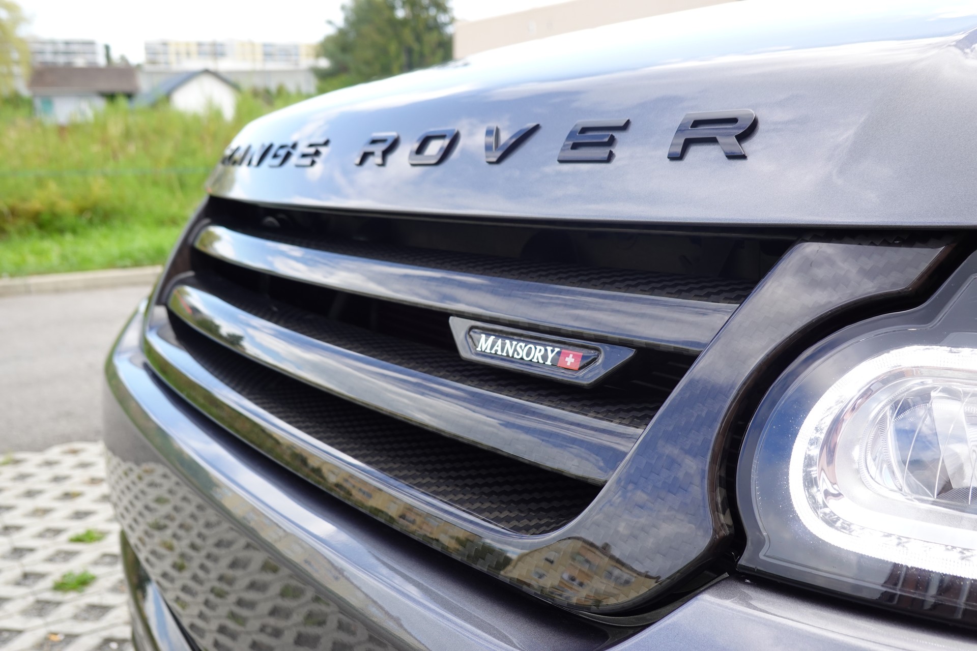 LAND ROVER Range Rover Sport 5.0 V8 SVR MANSORY "*CH Auto * Kit MANSORY - "Carbon * Toit Ouvrant * Son Meridian * Head-Up Display * Caméra"-image-8