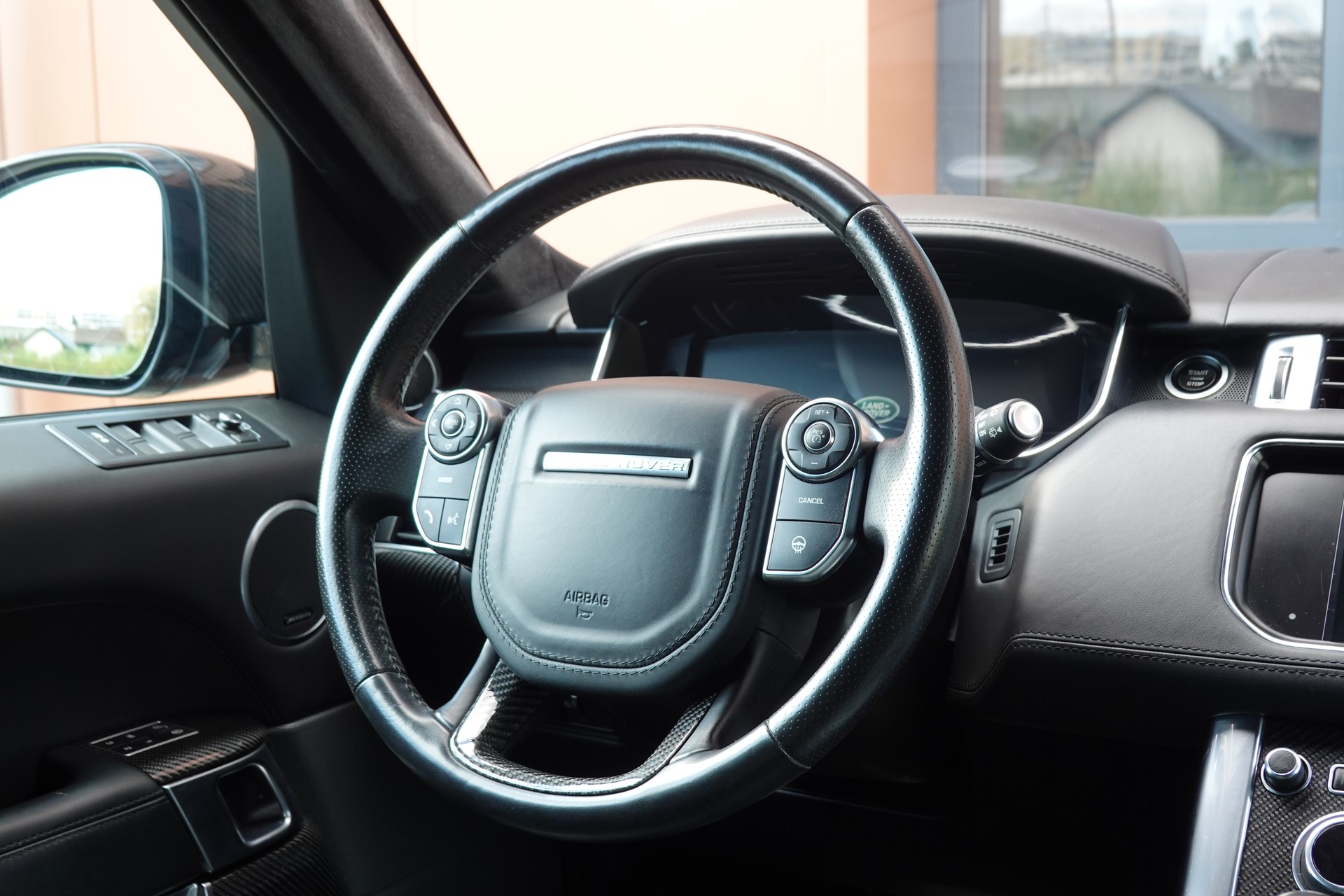 LAND ROVER Range Rover Sport 5.0 V8 SVR MANSORY "*CH Auto * Kit MANSORY - "Carbon * Toit Ouvrant * Son Meridian * Head-Up Display * Caméra"-image-14