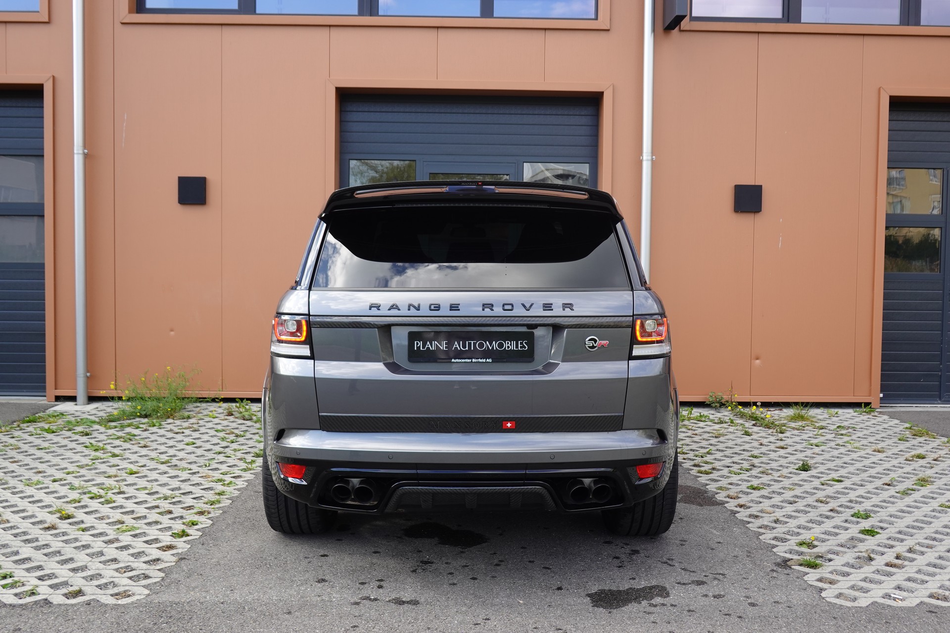 LAND ROVER Range Rover Sport 5.0 V8 SVR MANSORY "*CH Auto * Kit MANSORY - "Carbon * Toit Ouvrant * Son Meridian * Head-Up Display * Caméra"-image-10